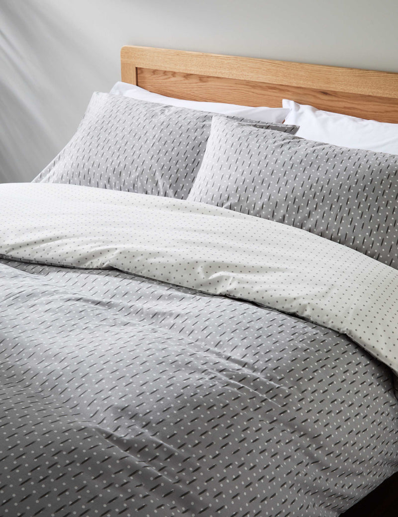 Cotton blend spotty reversible bedding set - British product
