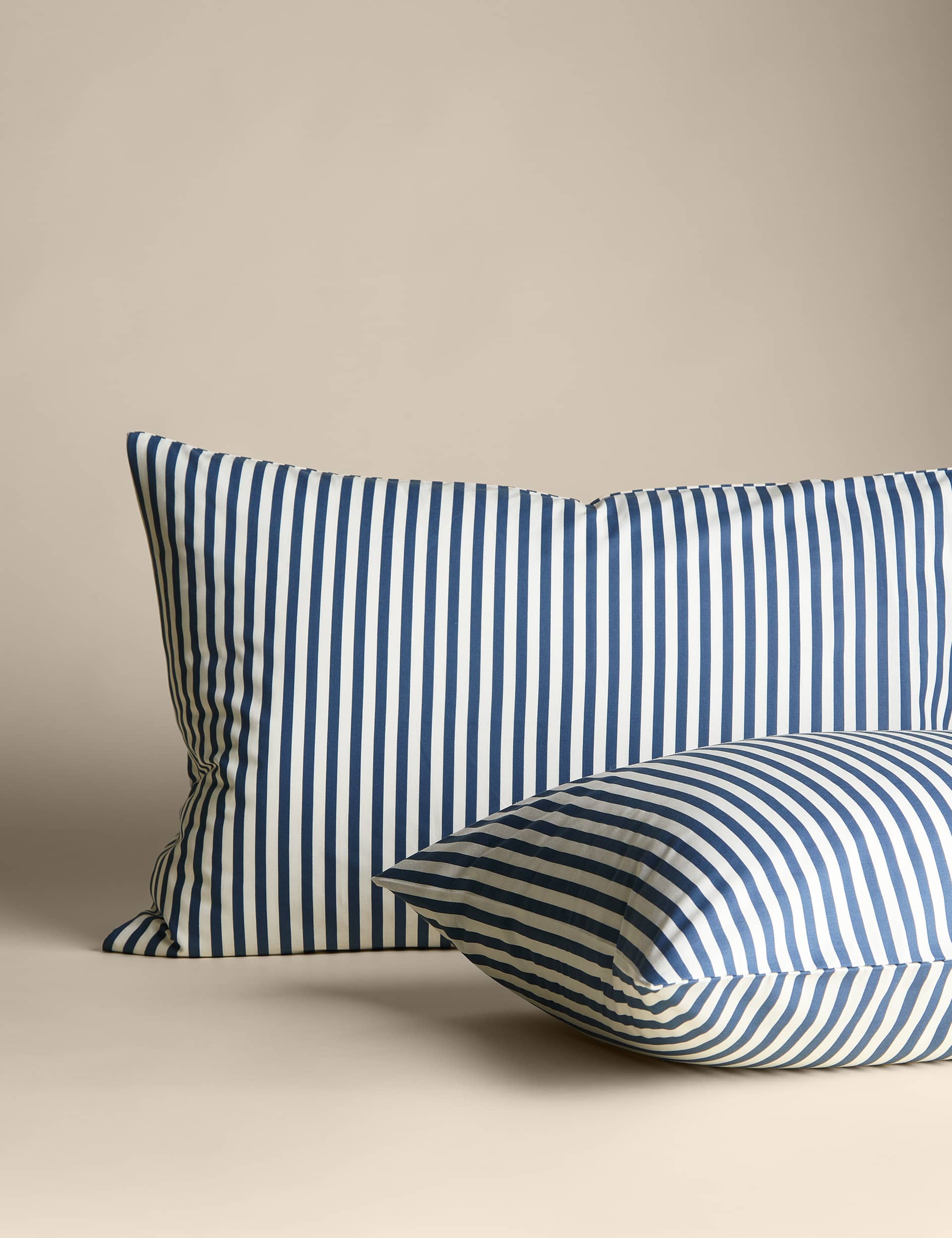 Cotton blend striped bedding set - British product