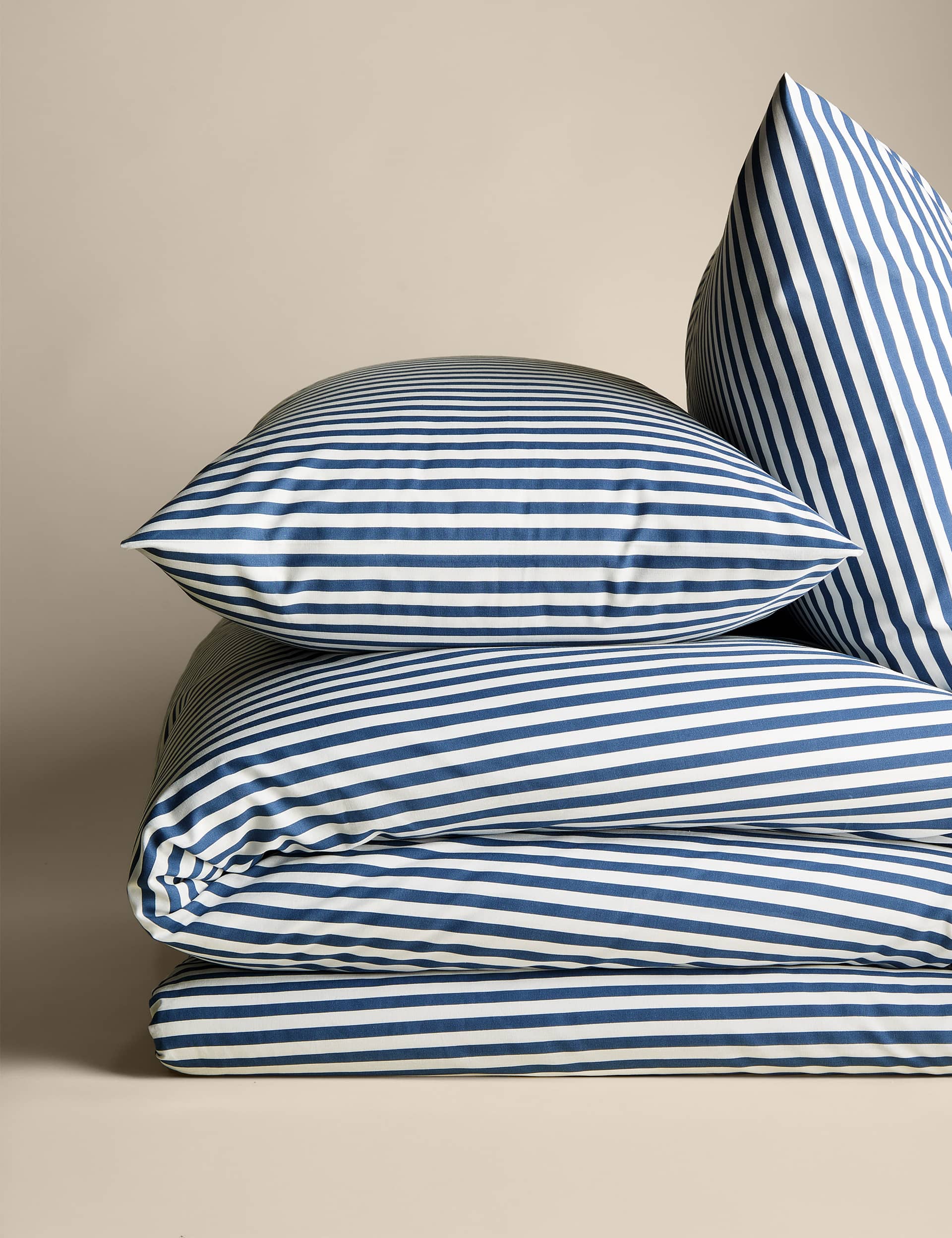 Cotton blend striped bedding set - British product