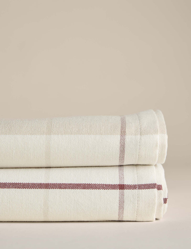 Cotton-rich checked tablecloth 140x230 cm - British product