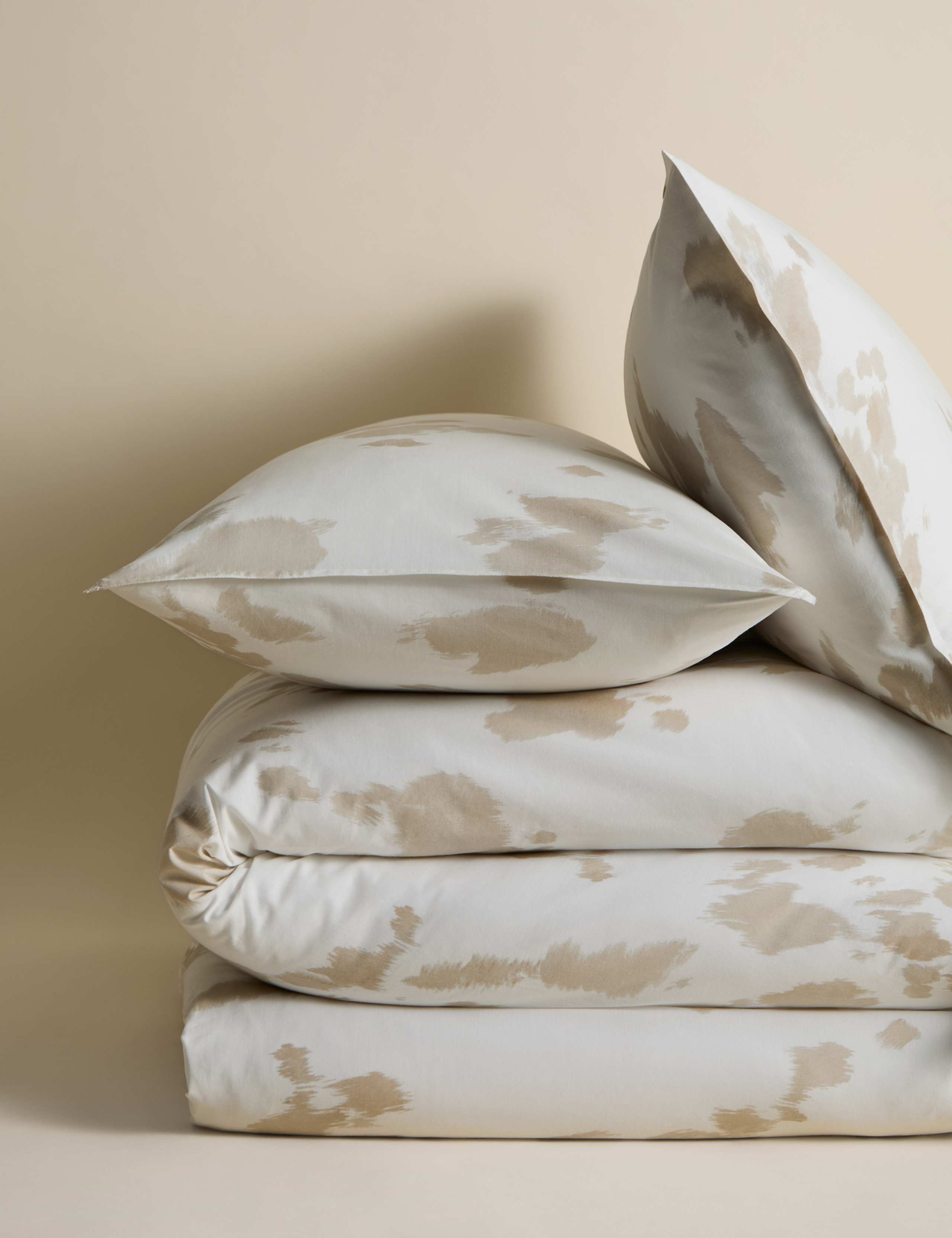 Cotton rich cow print bedding set - British product
