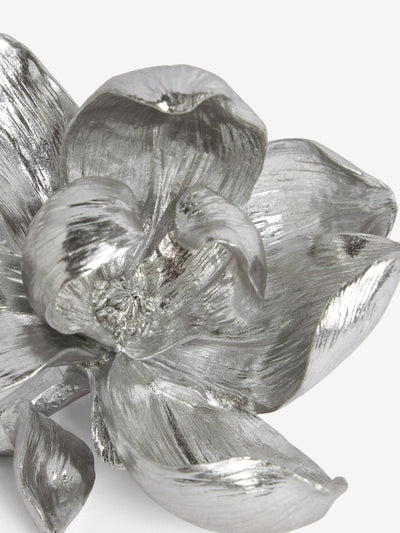Ornement décoratif en fleur argentée