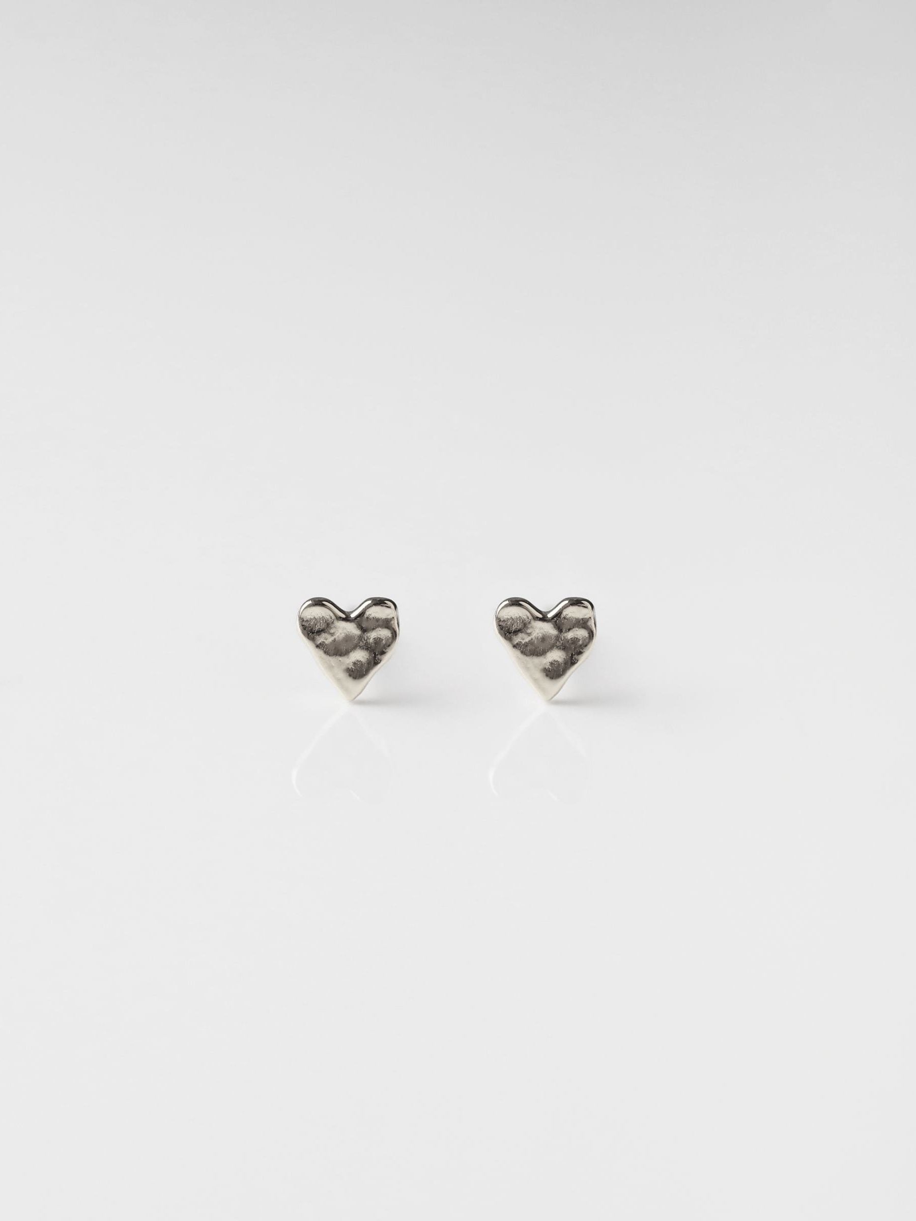 Carrie Elizabeth sterling silver heart stud earrings, UK version
