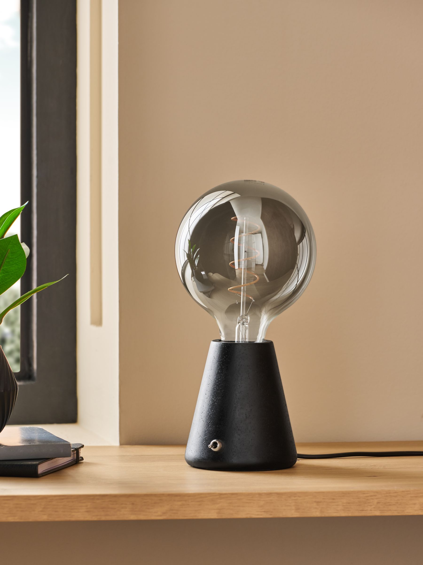 Black Bronx tapered wood table lamp, UK version
