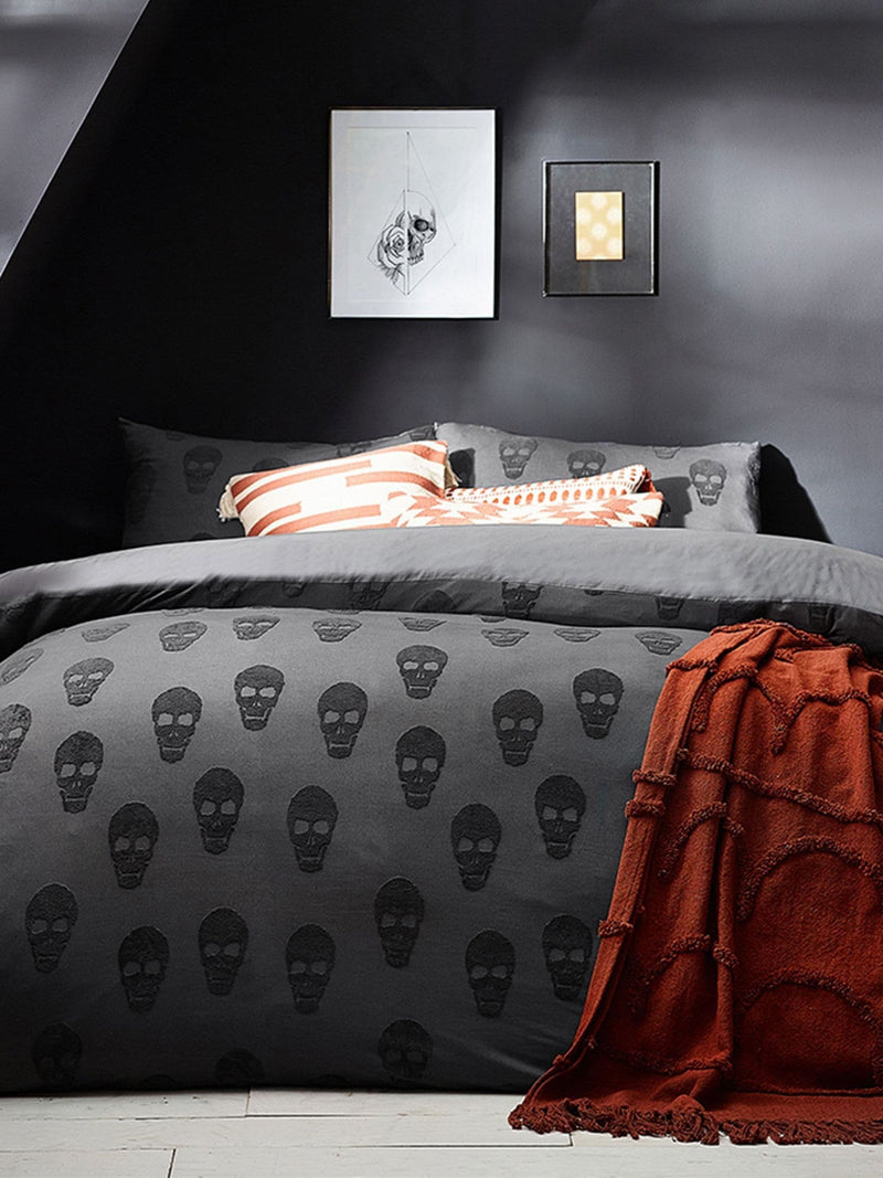 Furn grey skulls tufted duvet cover and pillowcase set in 100% cotton - British product