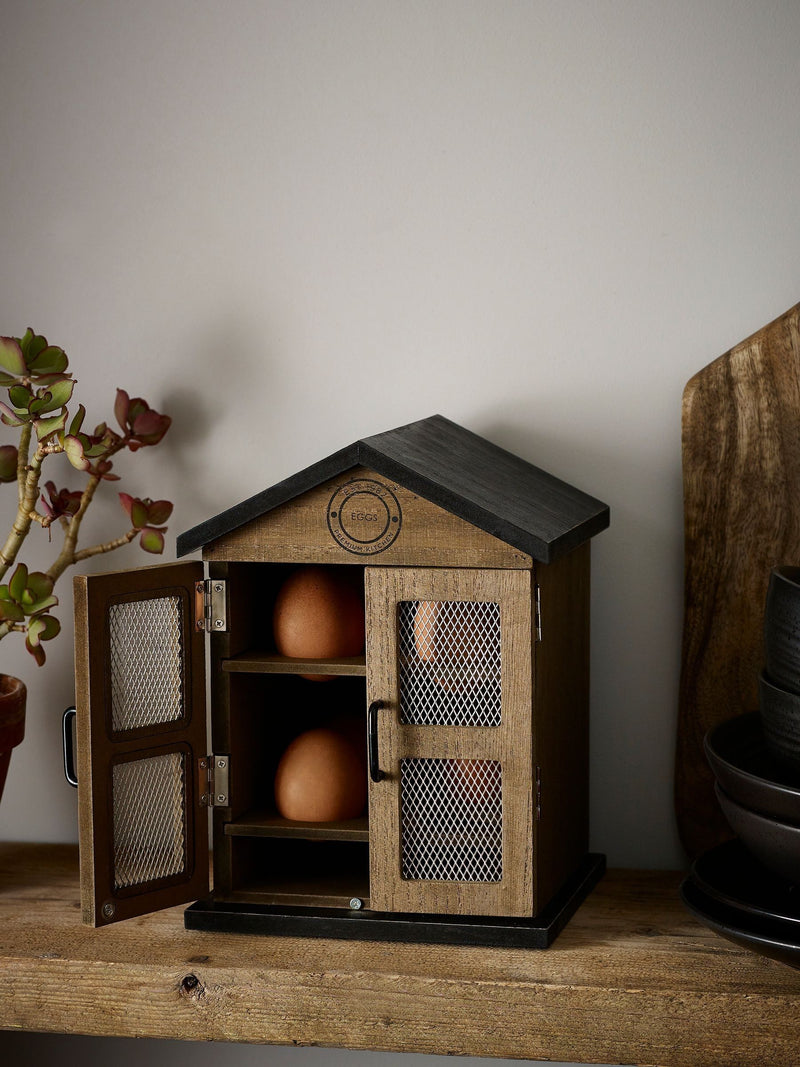 Natural Bronx egg house for 8 eggs, imported from the UK