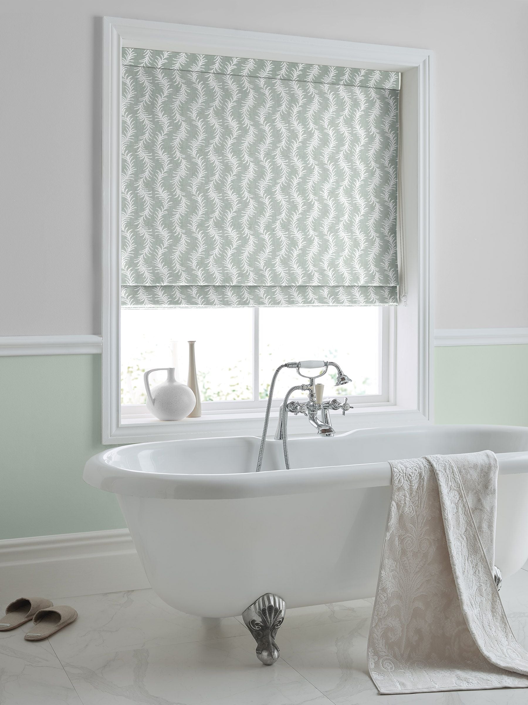 Laura Ashley Green Dee roman blind, UK version