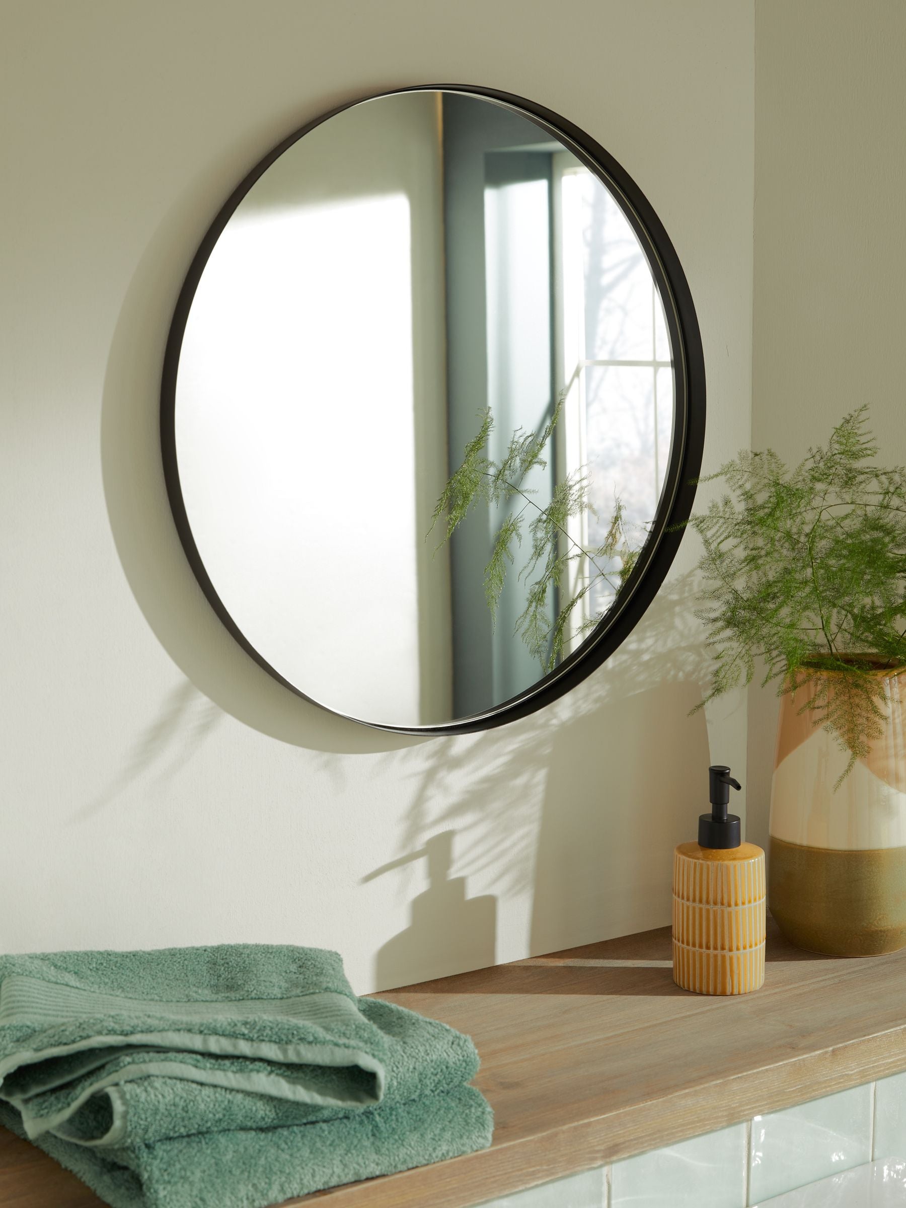 Silver chrome round wall mirror 50cm (British brand)