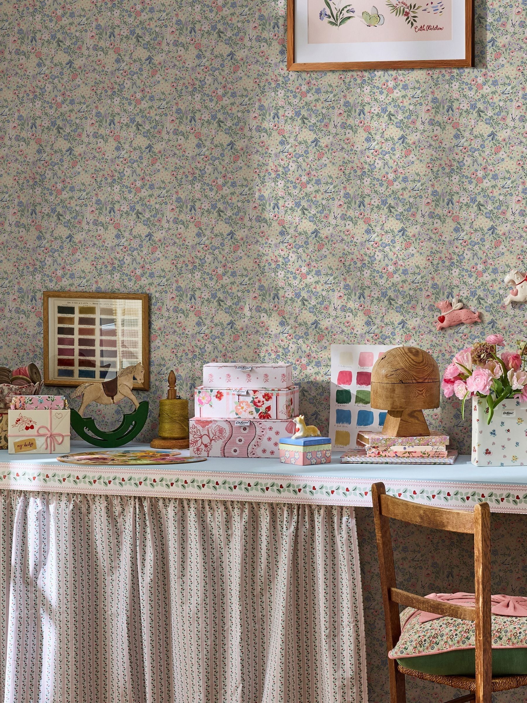 Cath Kidston Sage Harmony Ditsy wallpaper 10m, UK version