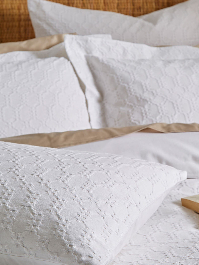 Bianca White Waffle Circle duvet cover and pillowcase set - British product