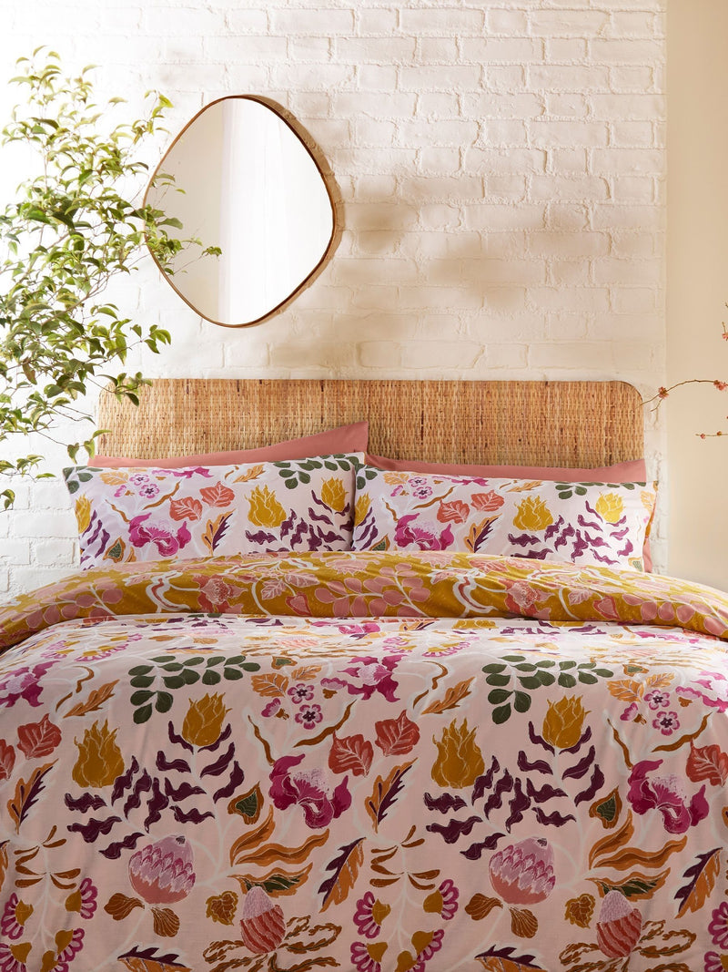 Pink Protea reversible floral duvet cover and pillowcase set - British product