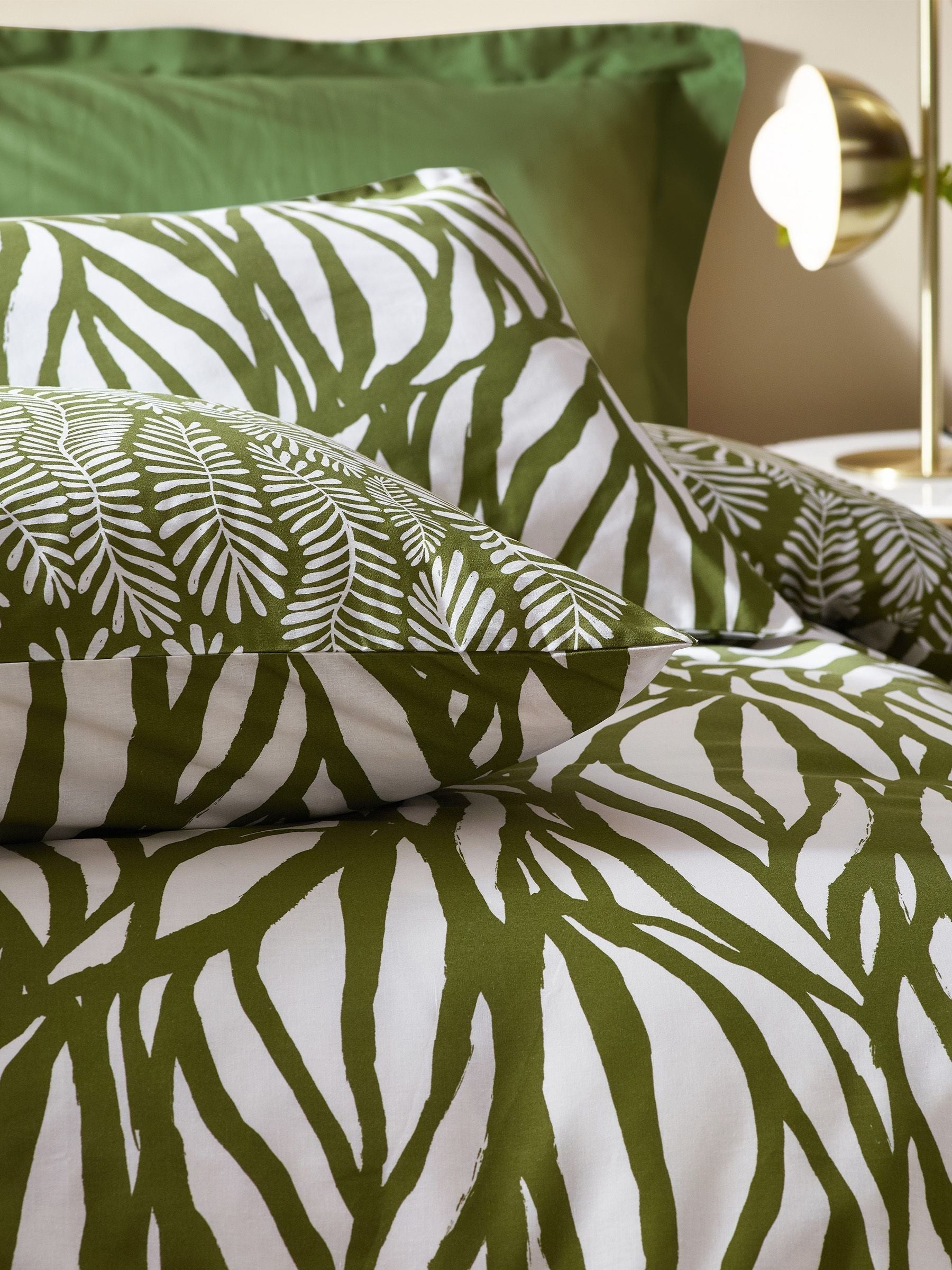 Botanics Olive Green duvet cover and pillowcase set, UK version