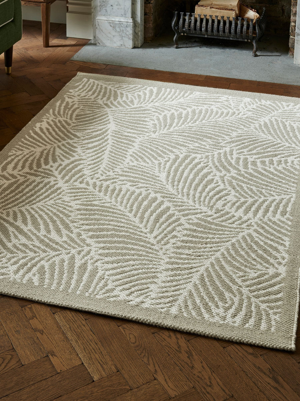 Nina Campbell tree fern flatweave wool rug, UK version