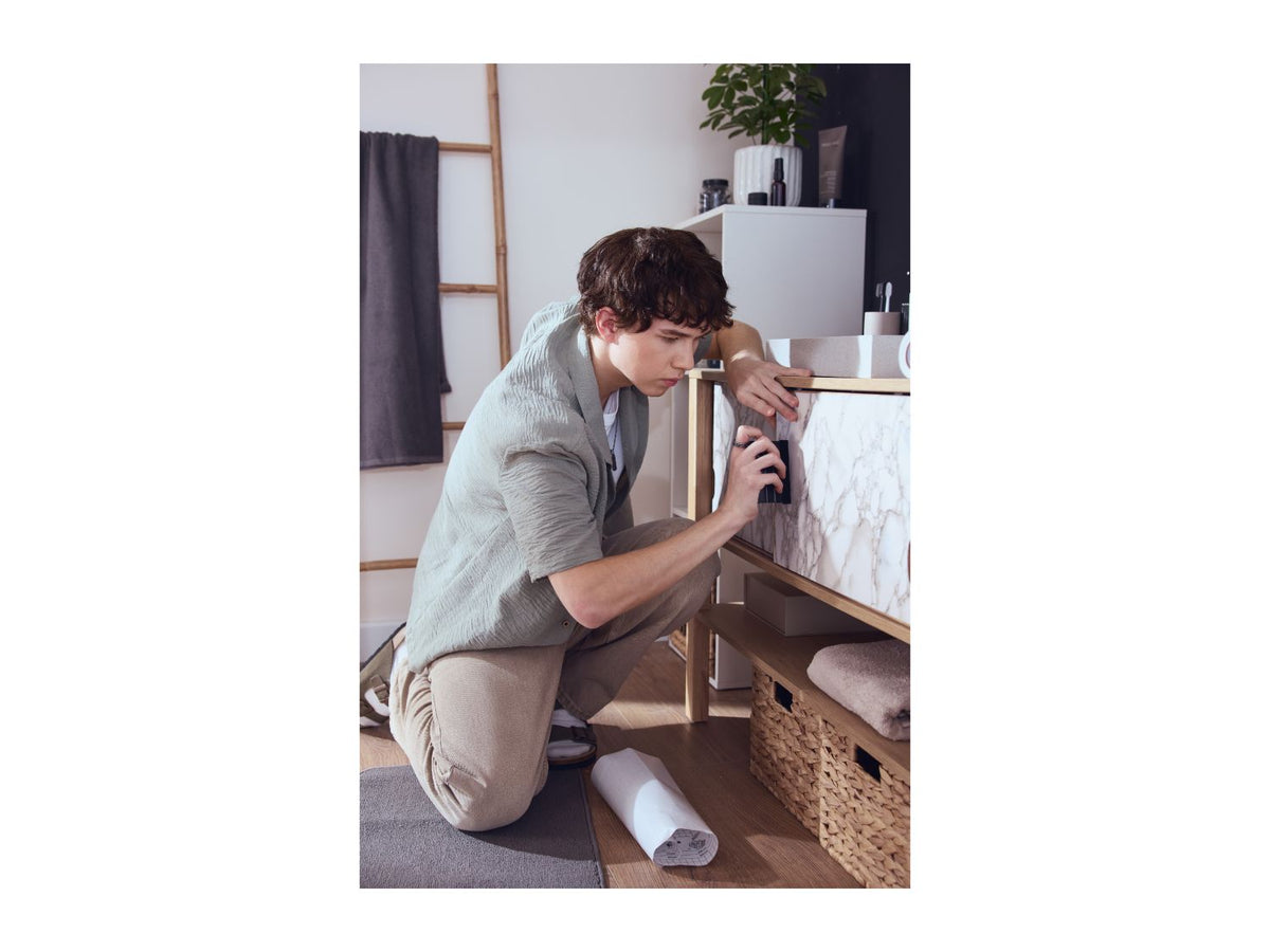 Self-adhesive film white marble design 45cm x 10m, UK version