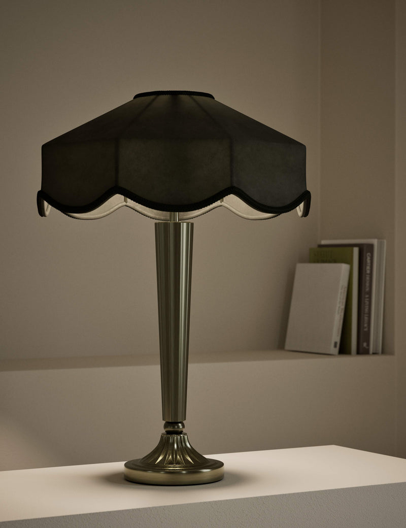 Deco velvet scallop shade table lamp with brass base - British product