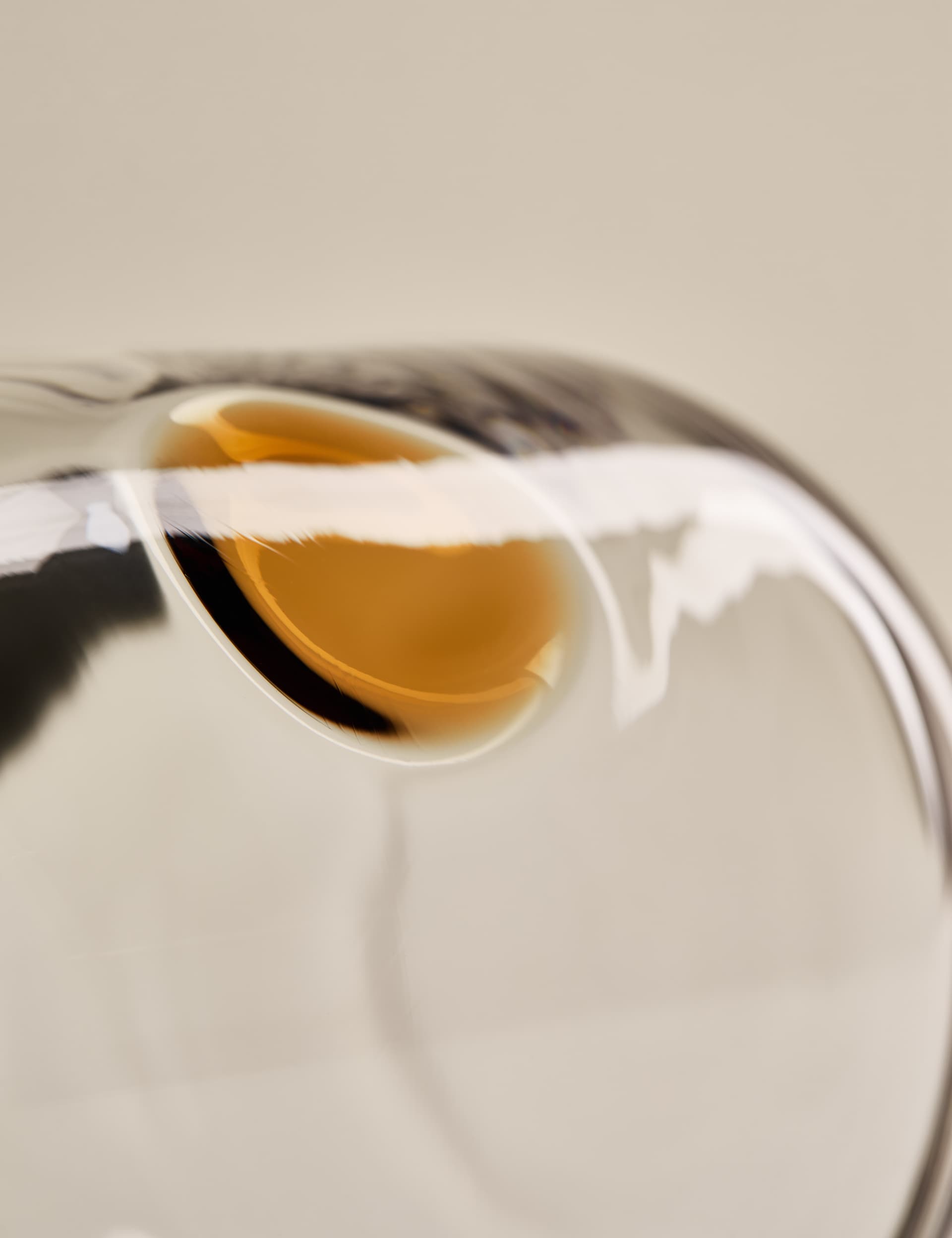 Dot Carafe glass decanter with abstract dot design - British product