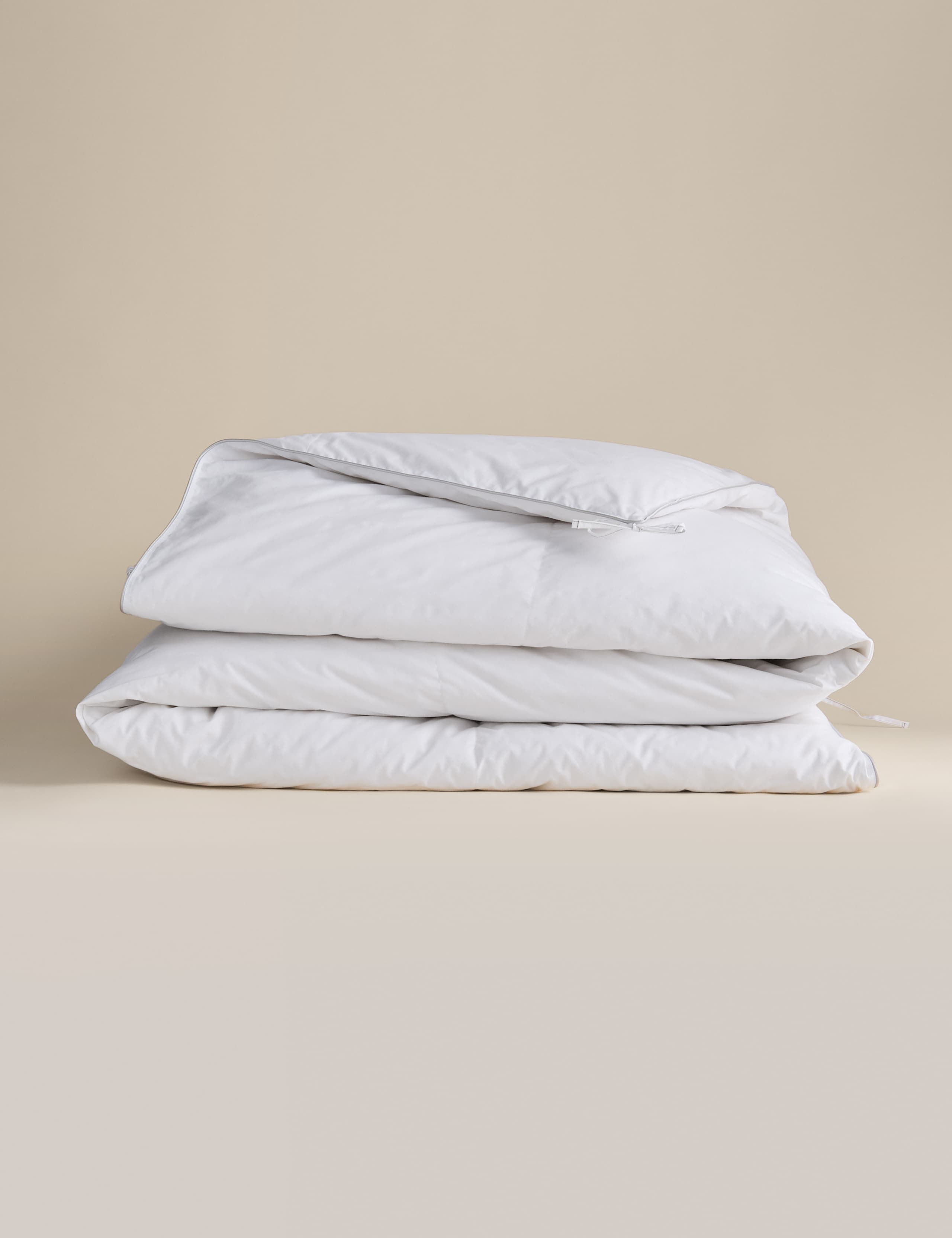 Down Rich duvet 13.5 tog, imported from the UK