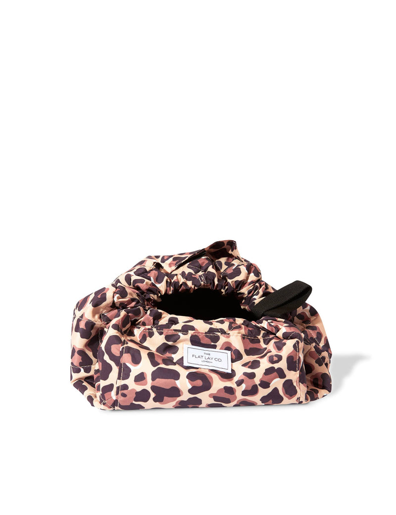 The Flat Lay Co. drawstring makeup bag, UK version