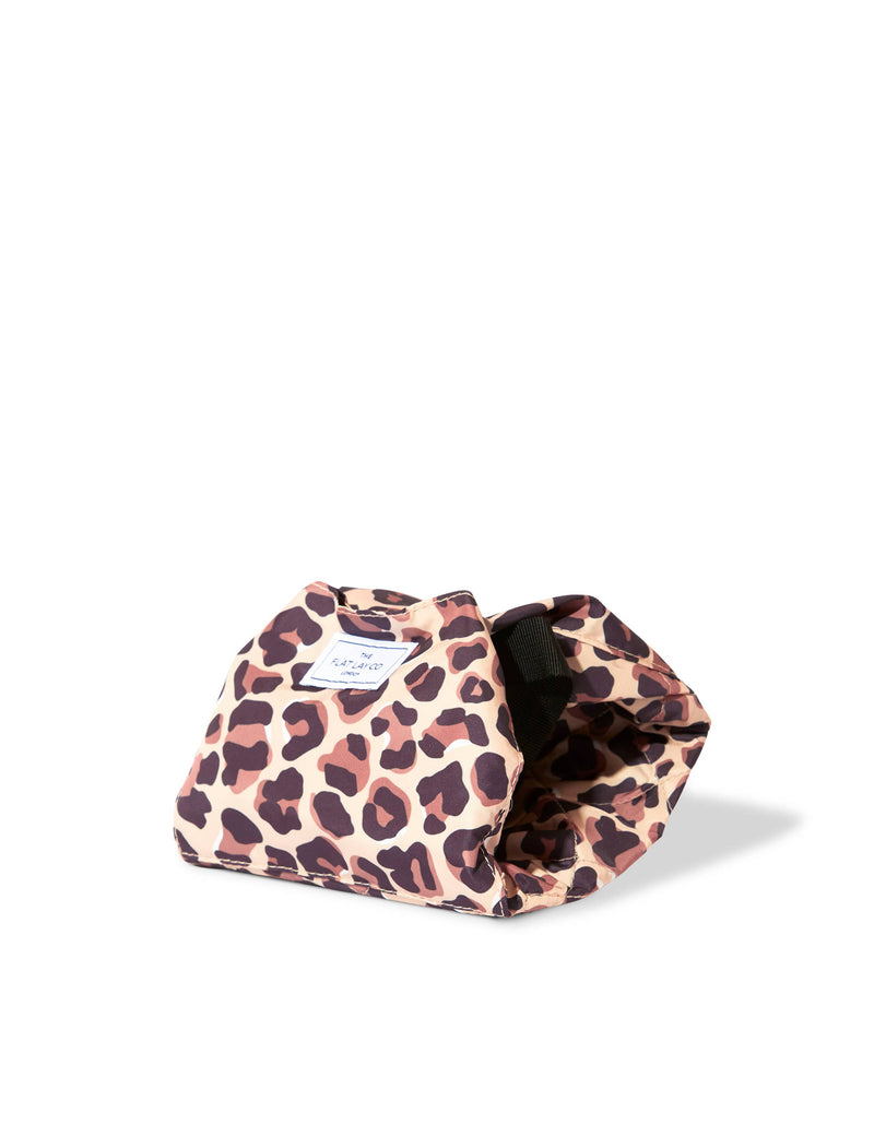 The Flat Lay Co. drawstring makeup bag, UK version