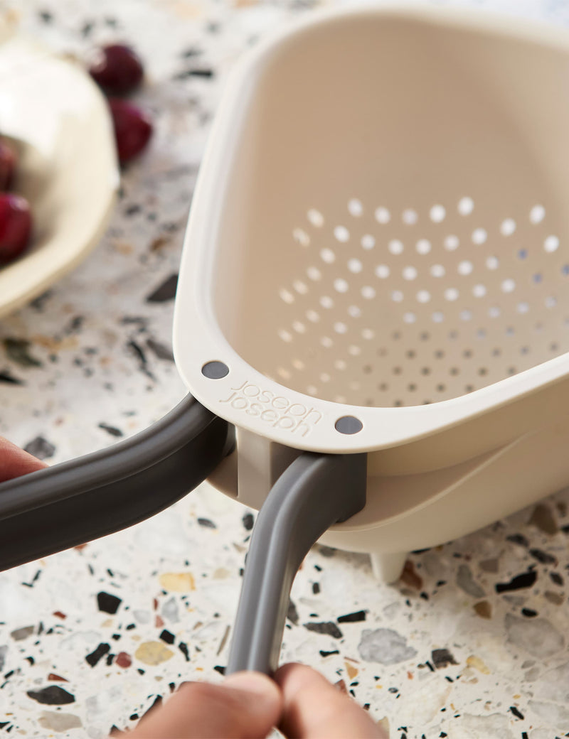 Joseph Joseph Droplet Colander with folding handles (British brand)