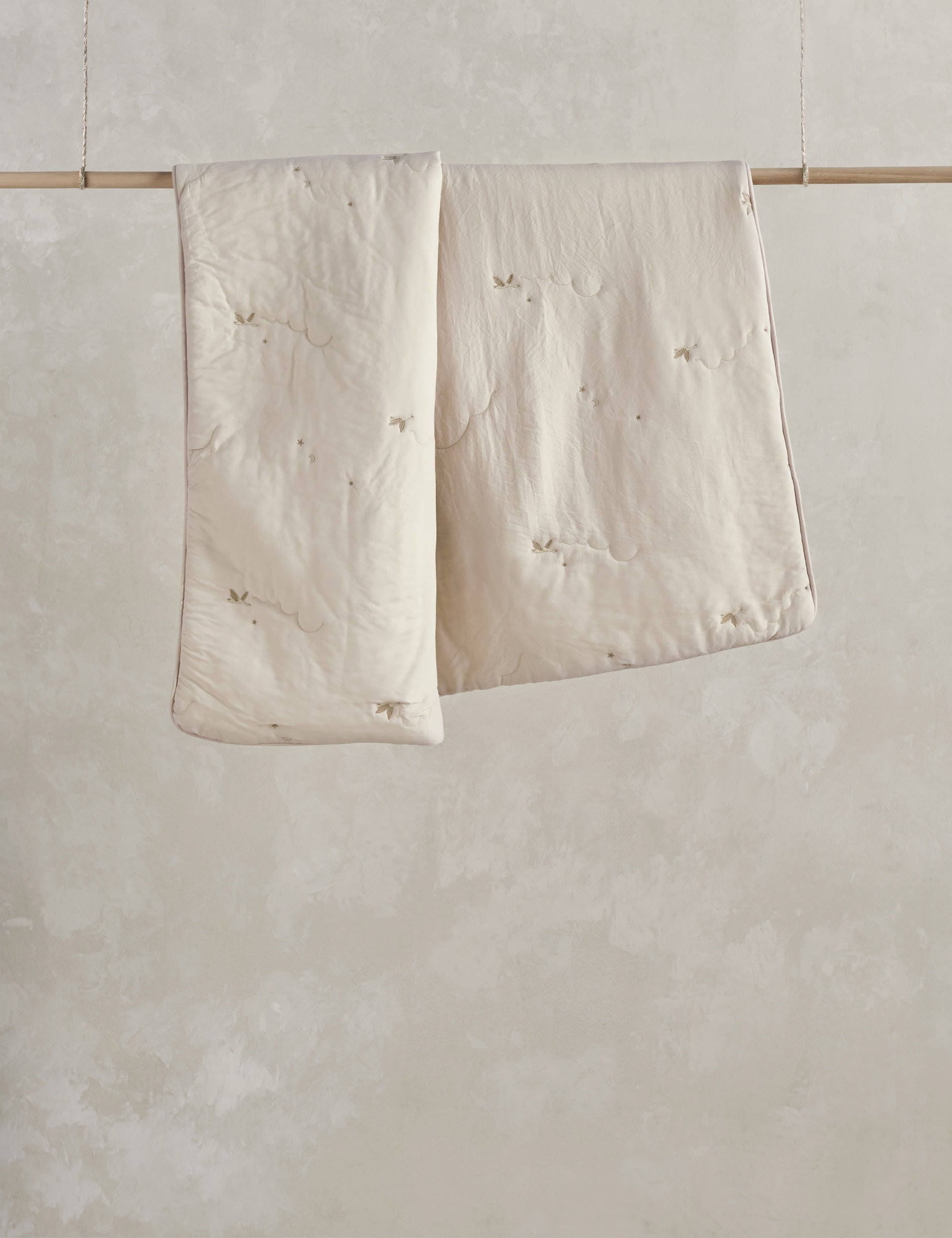 Duckling 4.0 Tog Cotbed Quilt