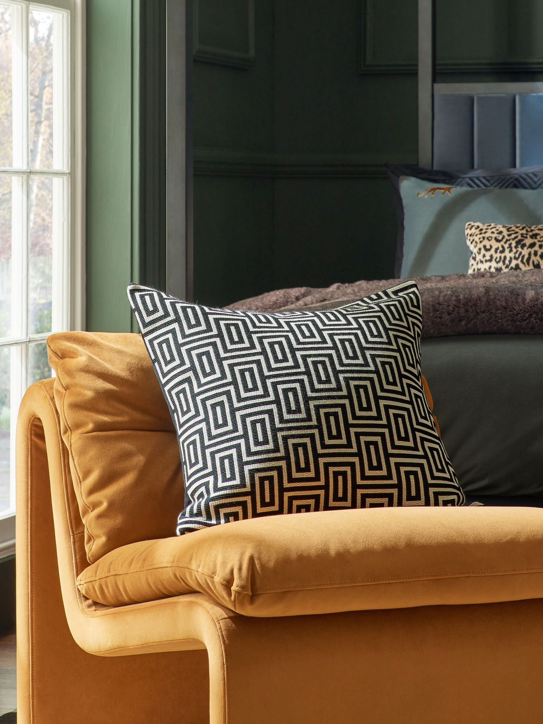 Monochrome geometric jacquard cushion 50x50cm (British brand)