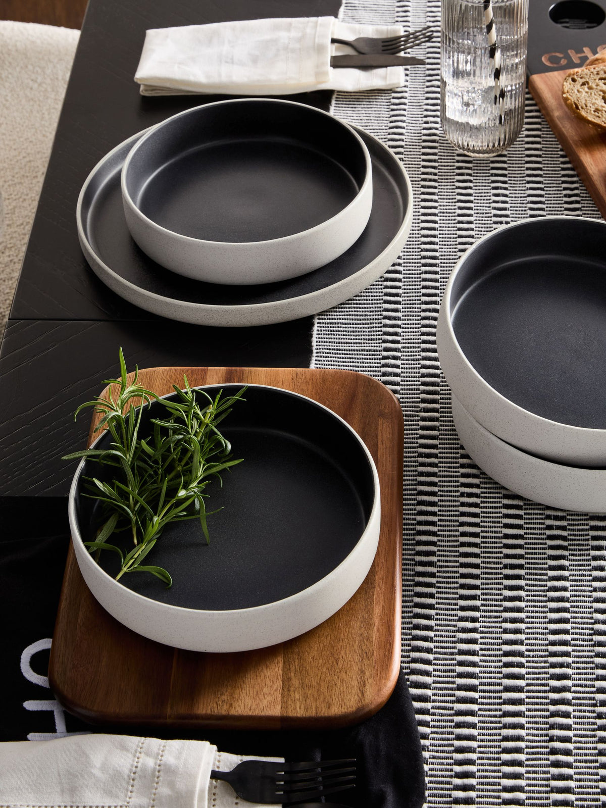Otis black pasta bowls set of 4, UK version