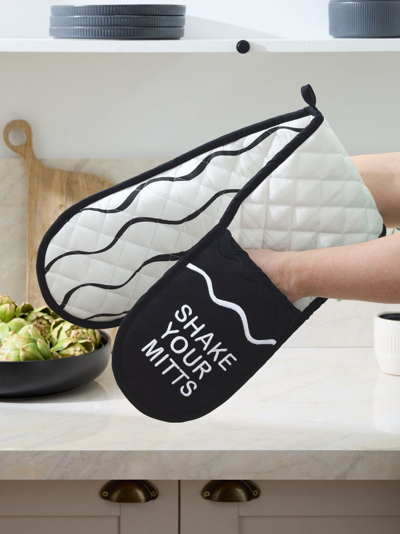 Black Slogan Oven Gloves set - British product