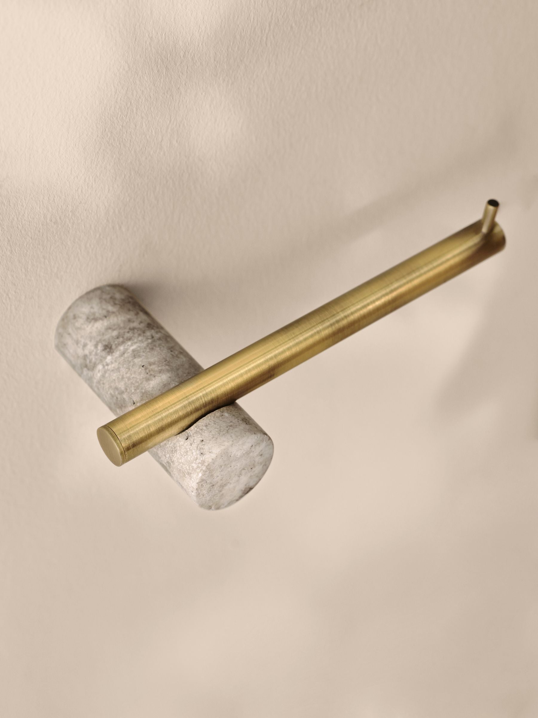 N. Premium gold marble toilet roll holder - British product