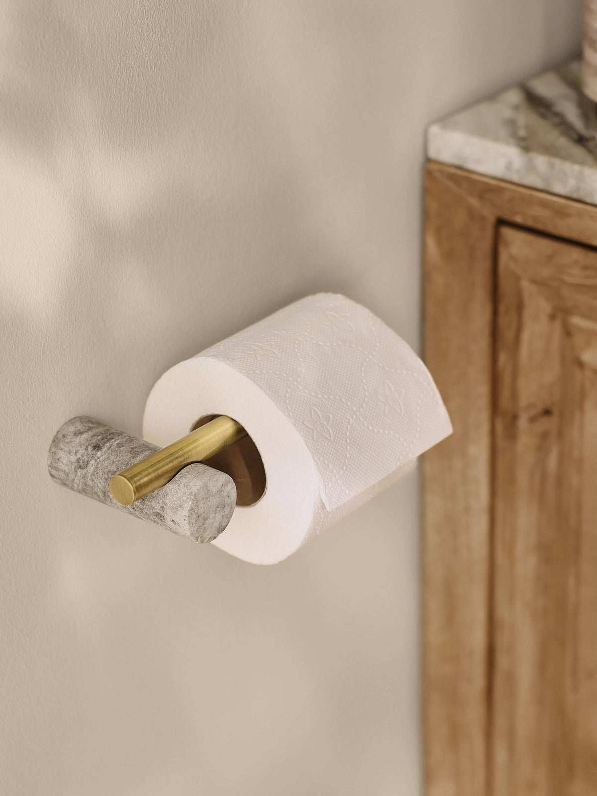 N. Premium gold marble toilet roll holder - British product