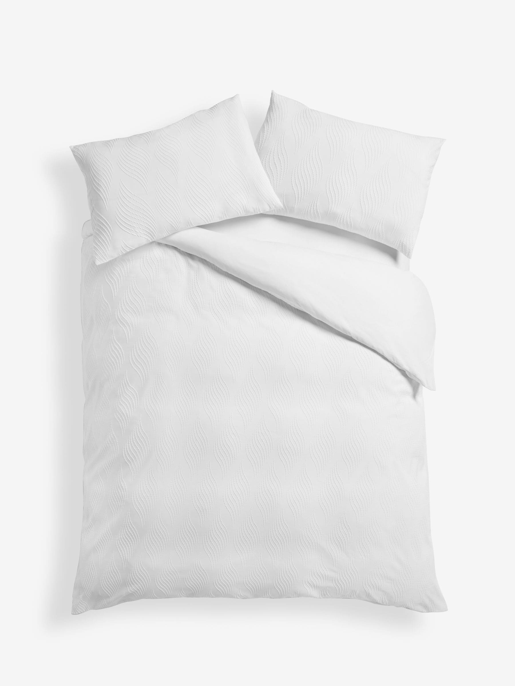 White wave embossed duvet cover and pillowcase set (British brand)