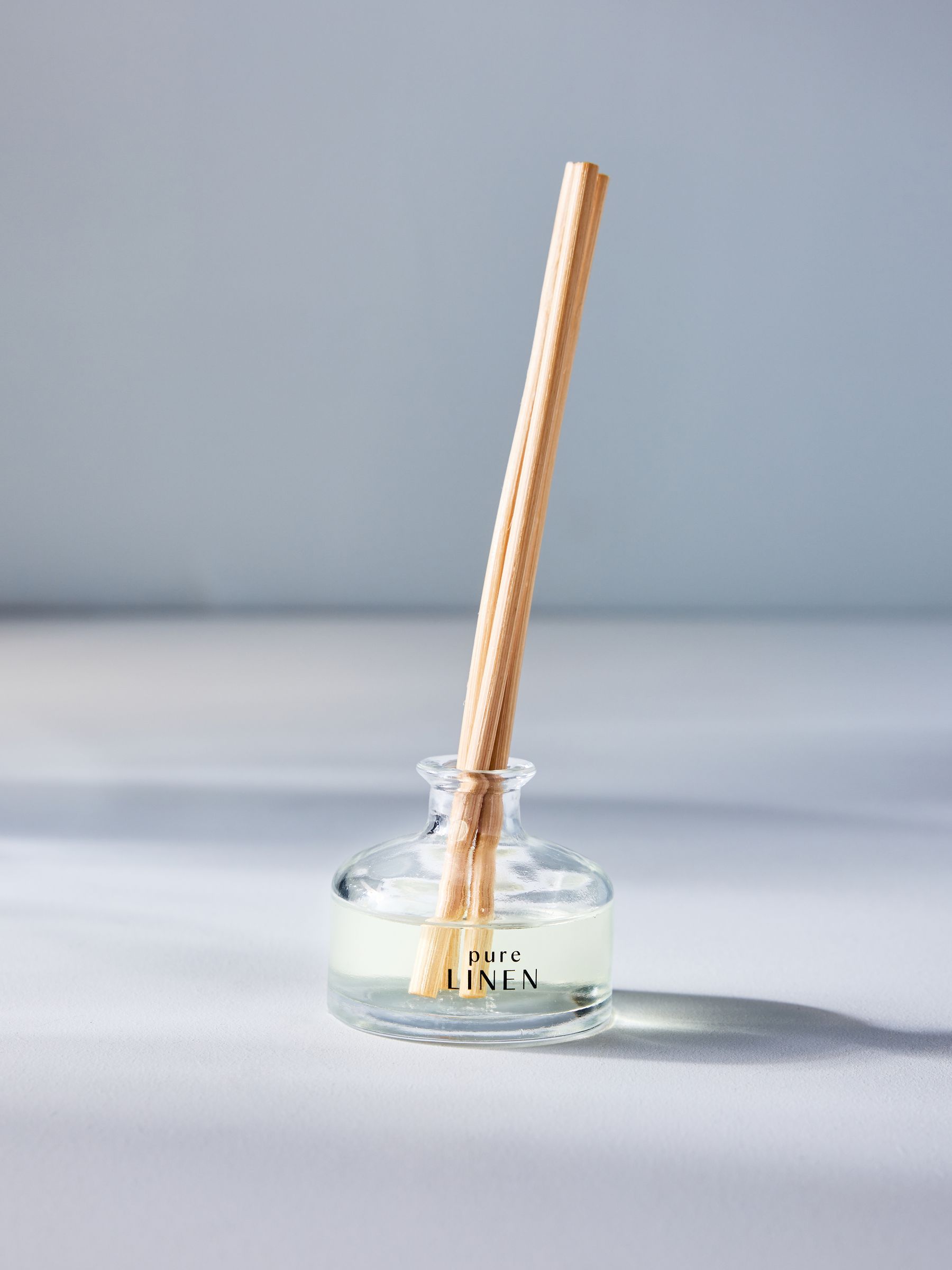 Pure Linen Marine & Gardenia reed diffuser 40ml, imported from the UK