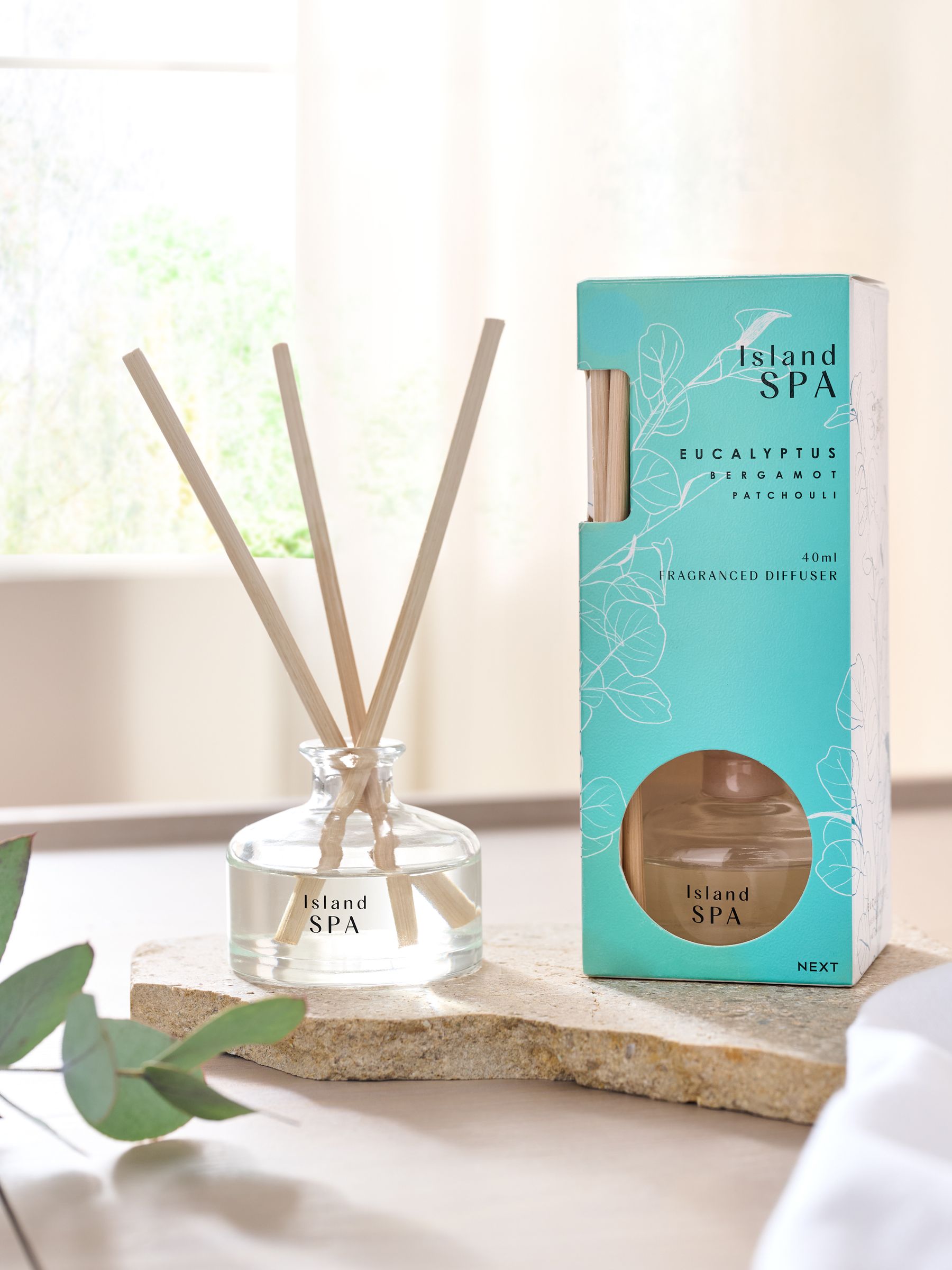 Eucalyptus and bergamot aromatherapy diffuser 40ml, UK version