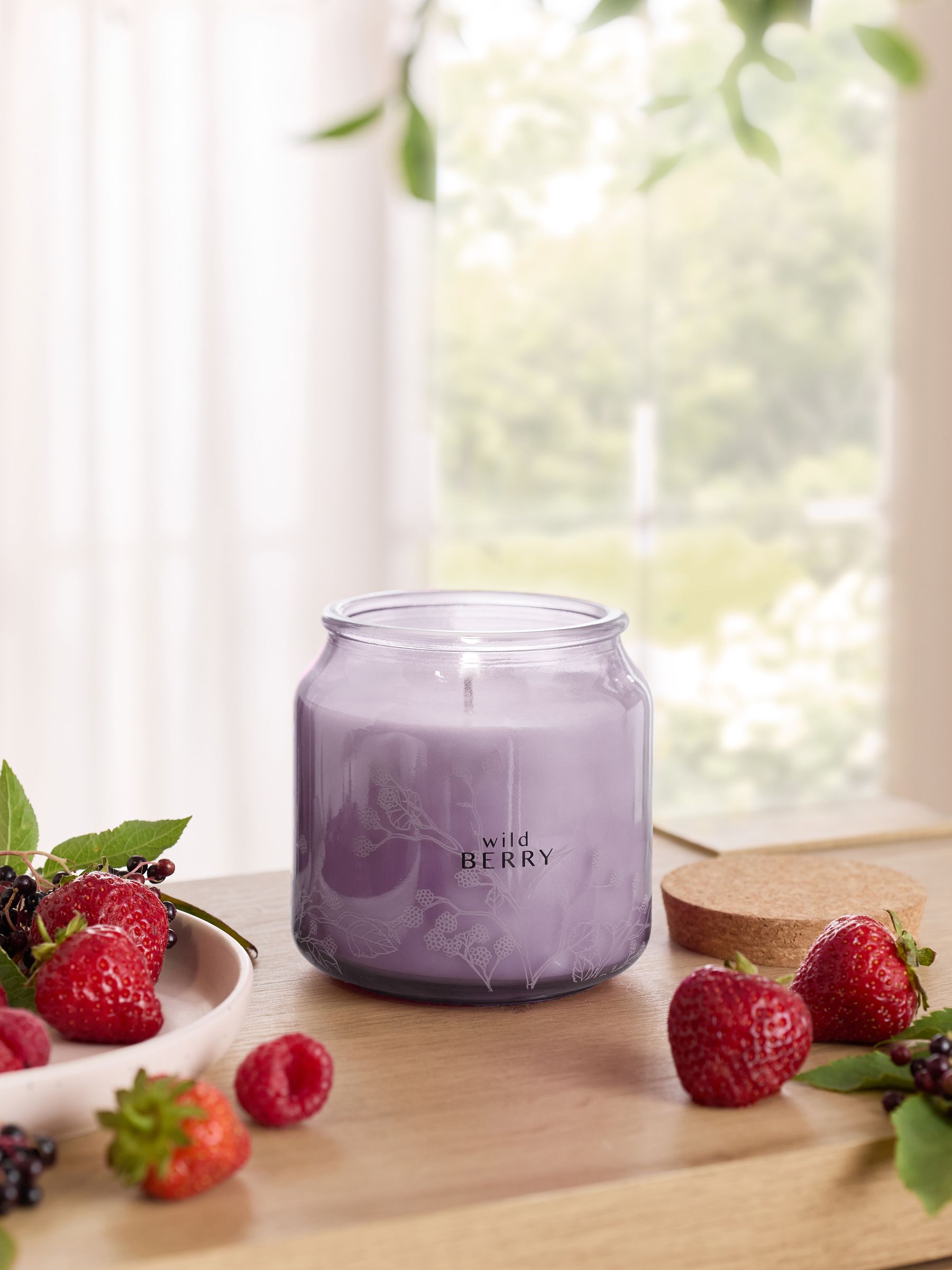 Country Classic Mixed Berry scented candle 1 wick, imported from the UK