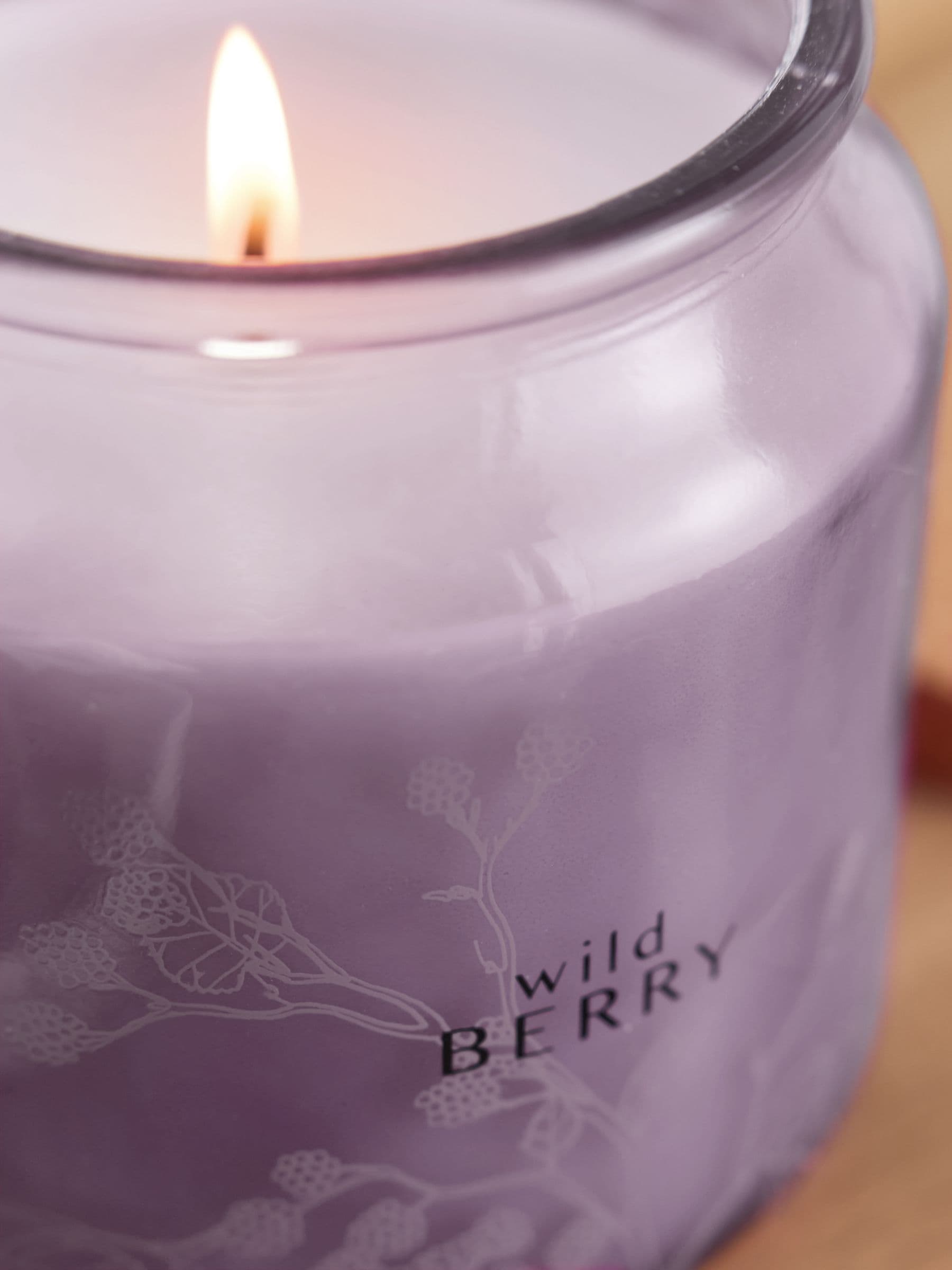 Country Classic Mixed Berry scented candle 1 wick, imported from the UK