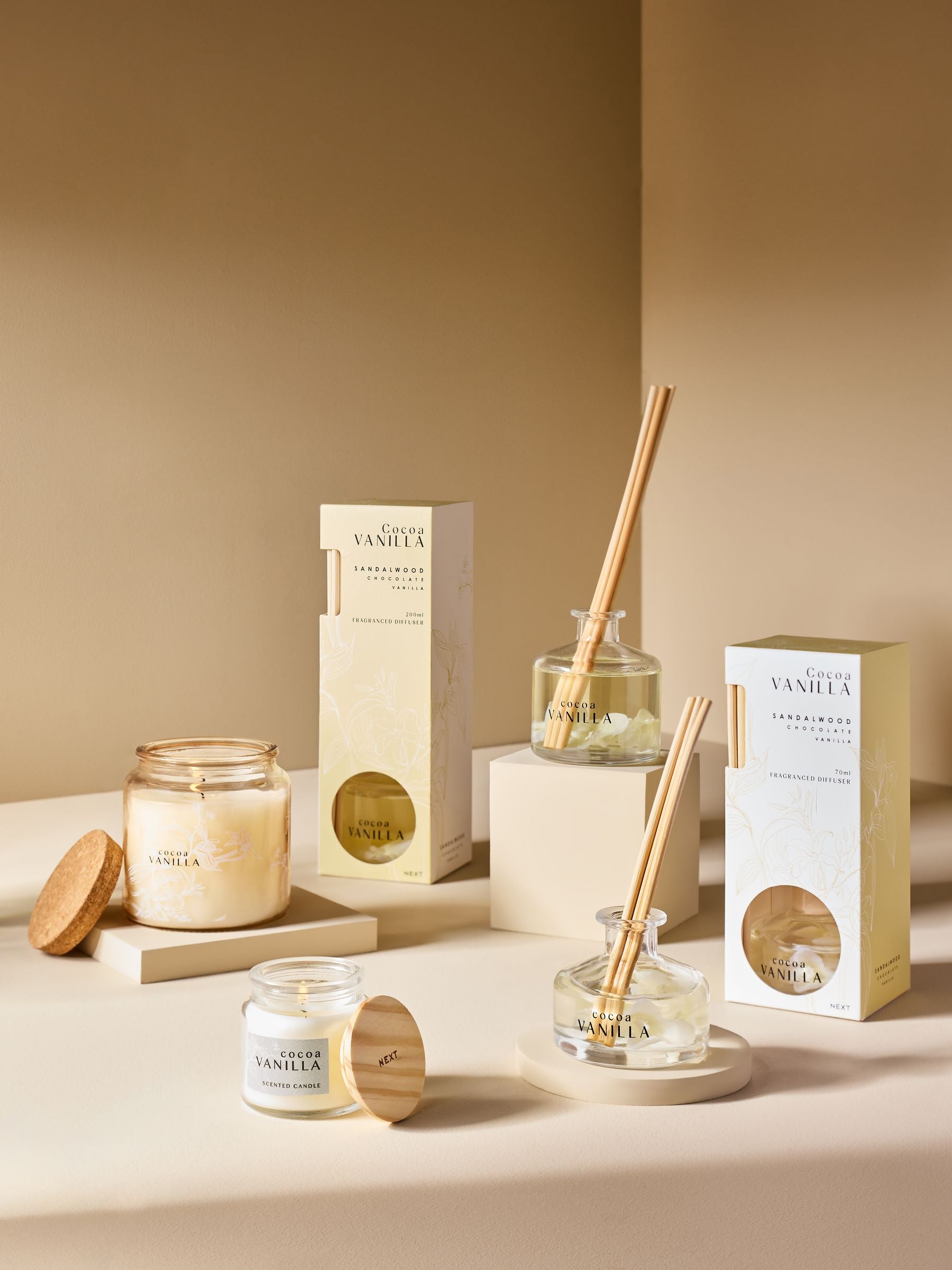 Vanilla and Cocoa Bean Mini Scented Candle 6cm (British brand)