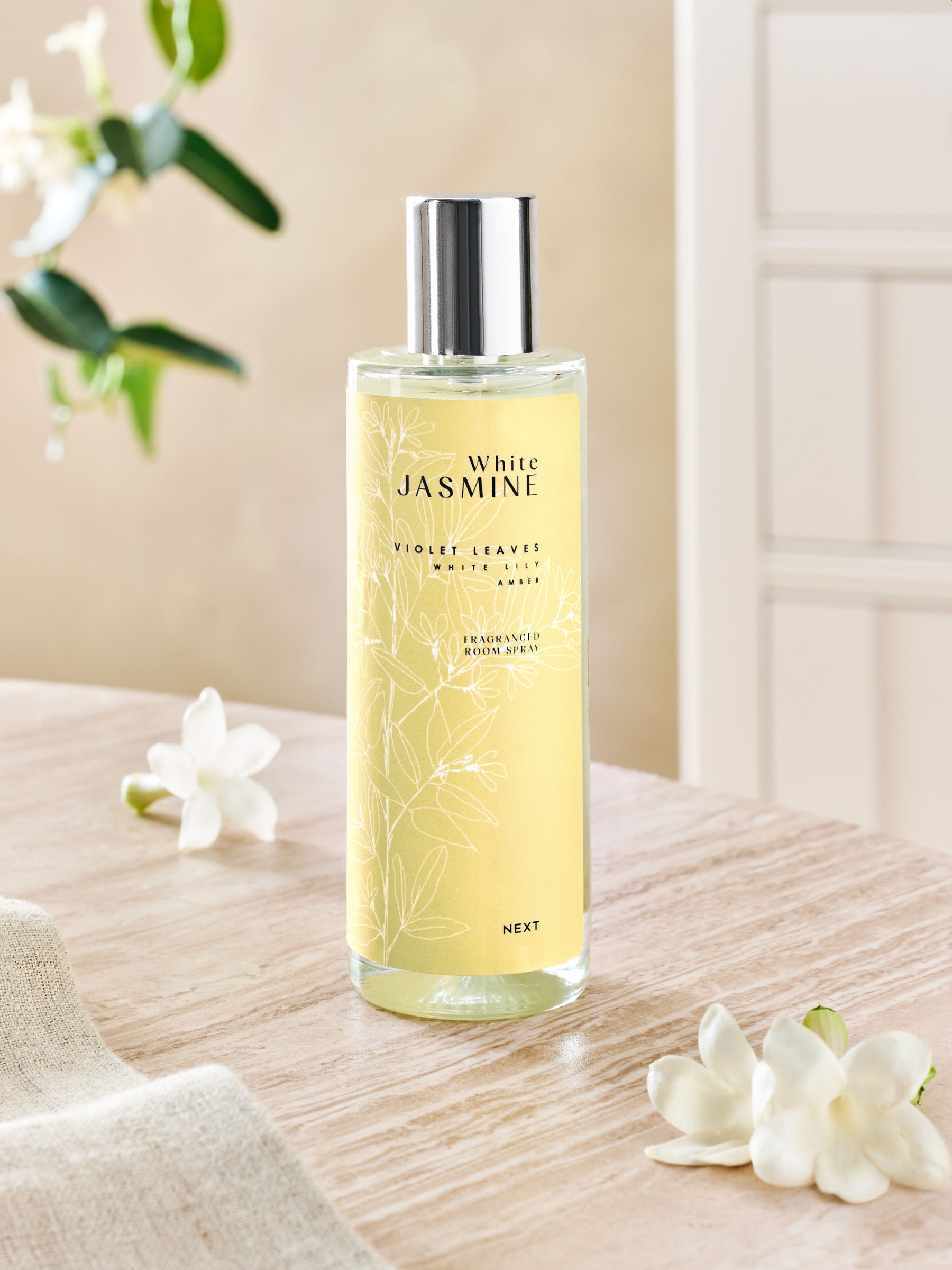 White Jasmine Country Classic Room Spray (British brand)