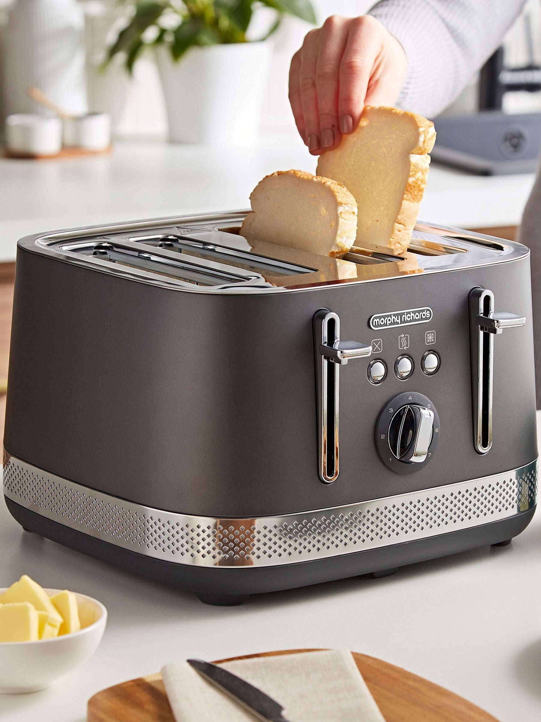 Morphy Richards Black Illumination 4 Slice Toaster, imported from the UK