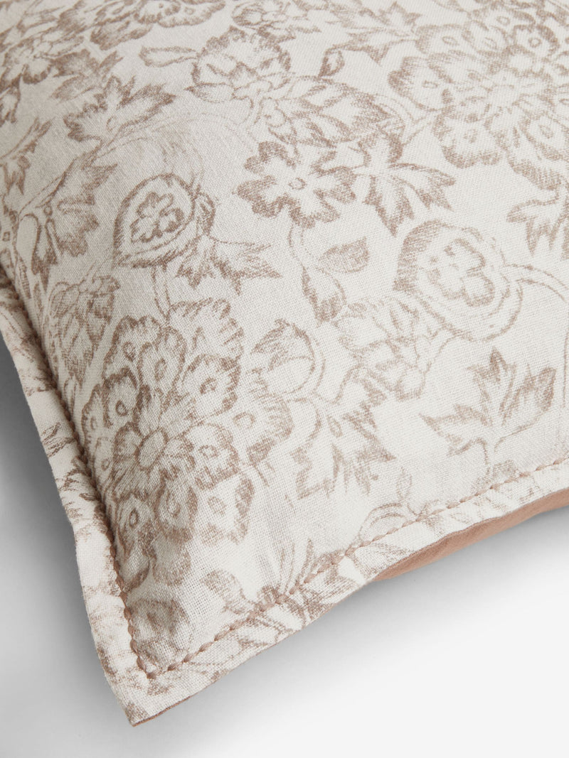 N. Premium floral woodblock cushion in natural colour 59x59cm, UK version