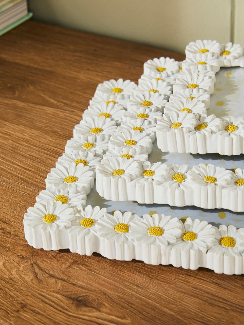 White Spring Daisy photo frame (British brand)