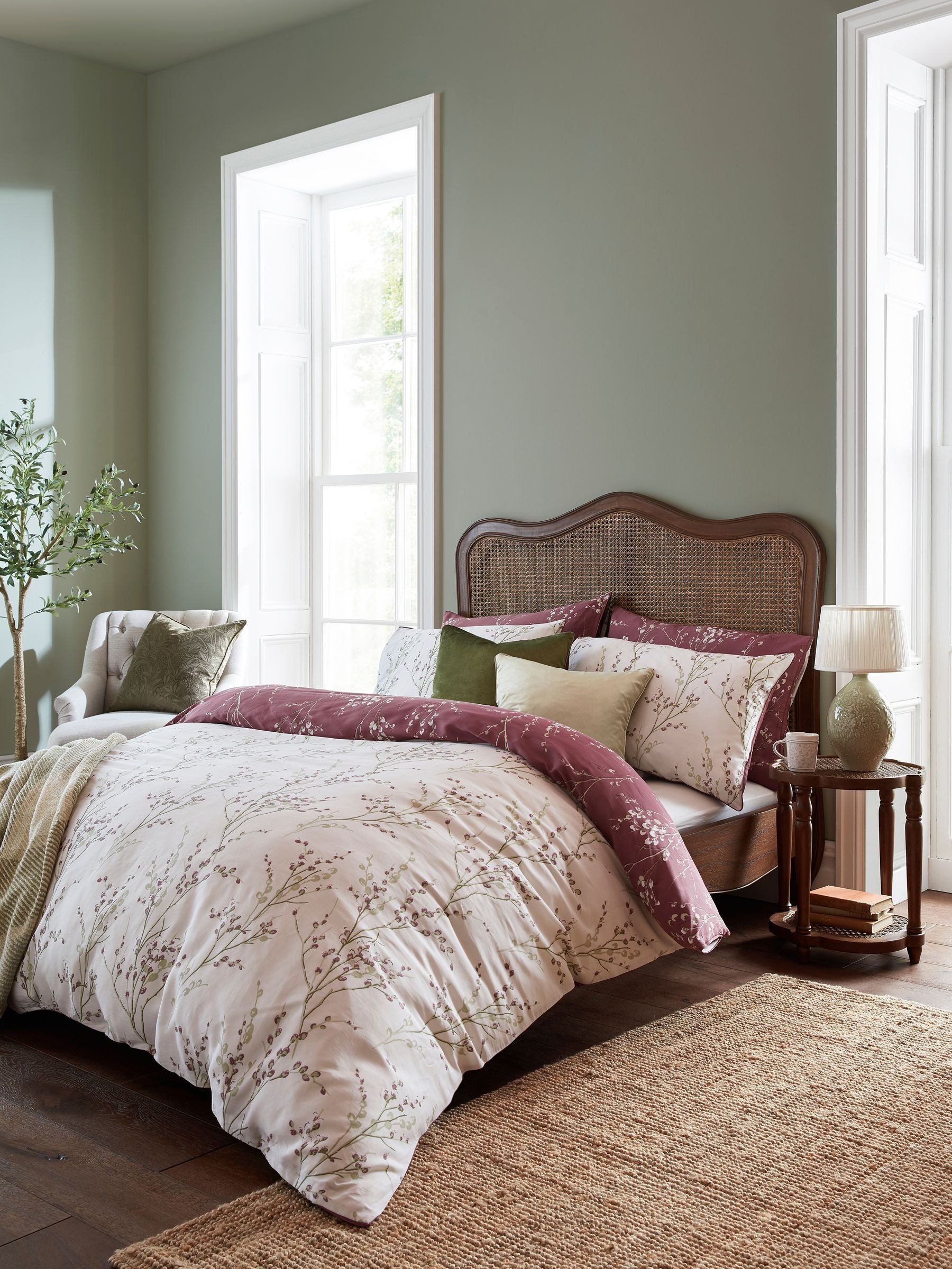 Laura Ashley reversible sateen duvet cover set in Purple Plum Pussy Willow, UK version
