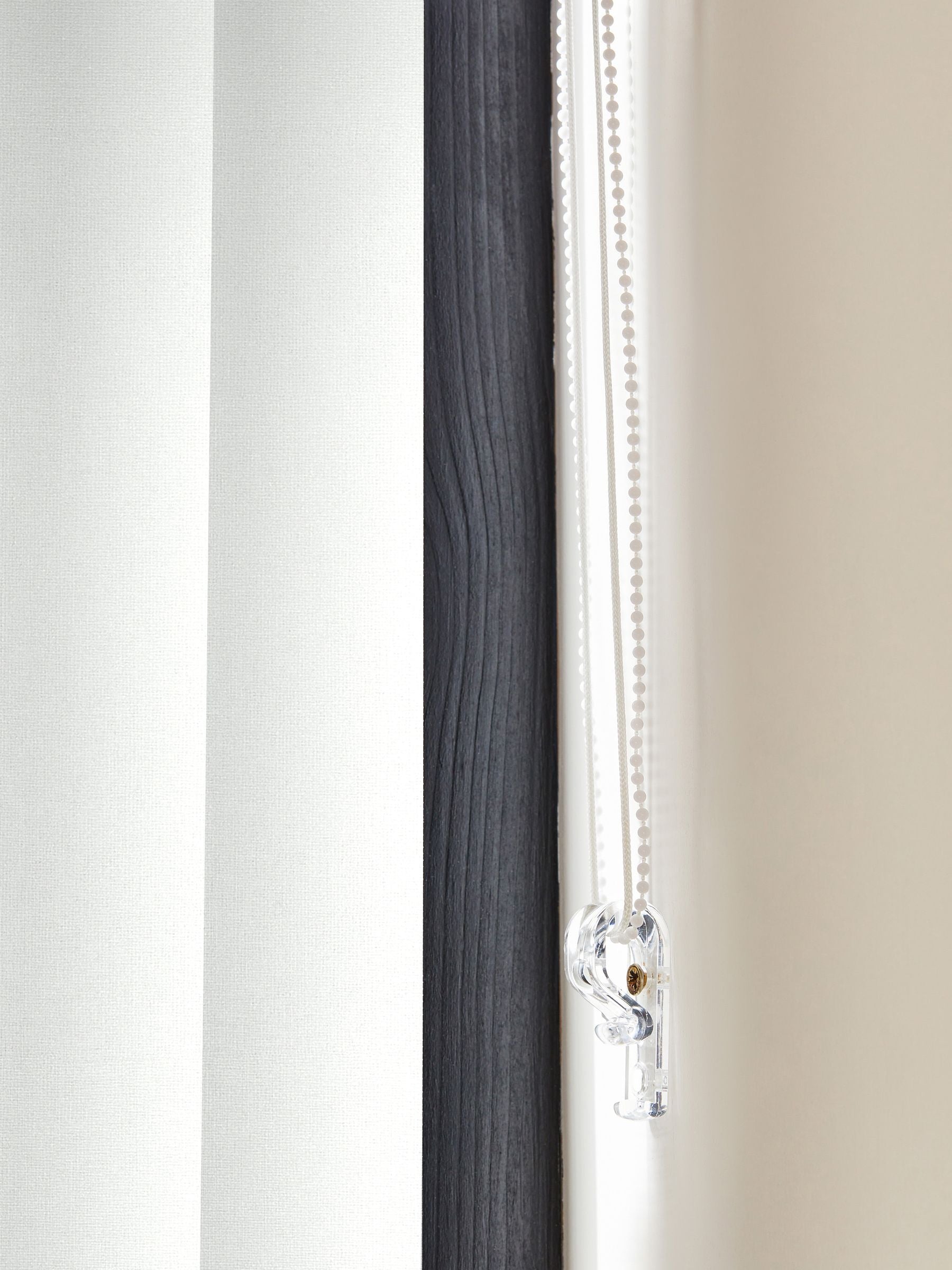 Bel white blackout vertical blind, UK version