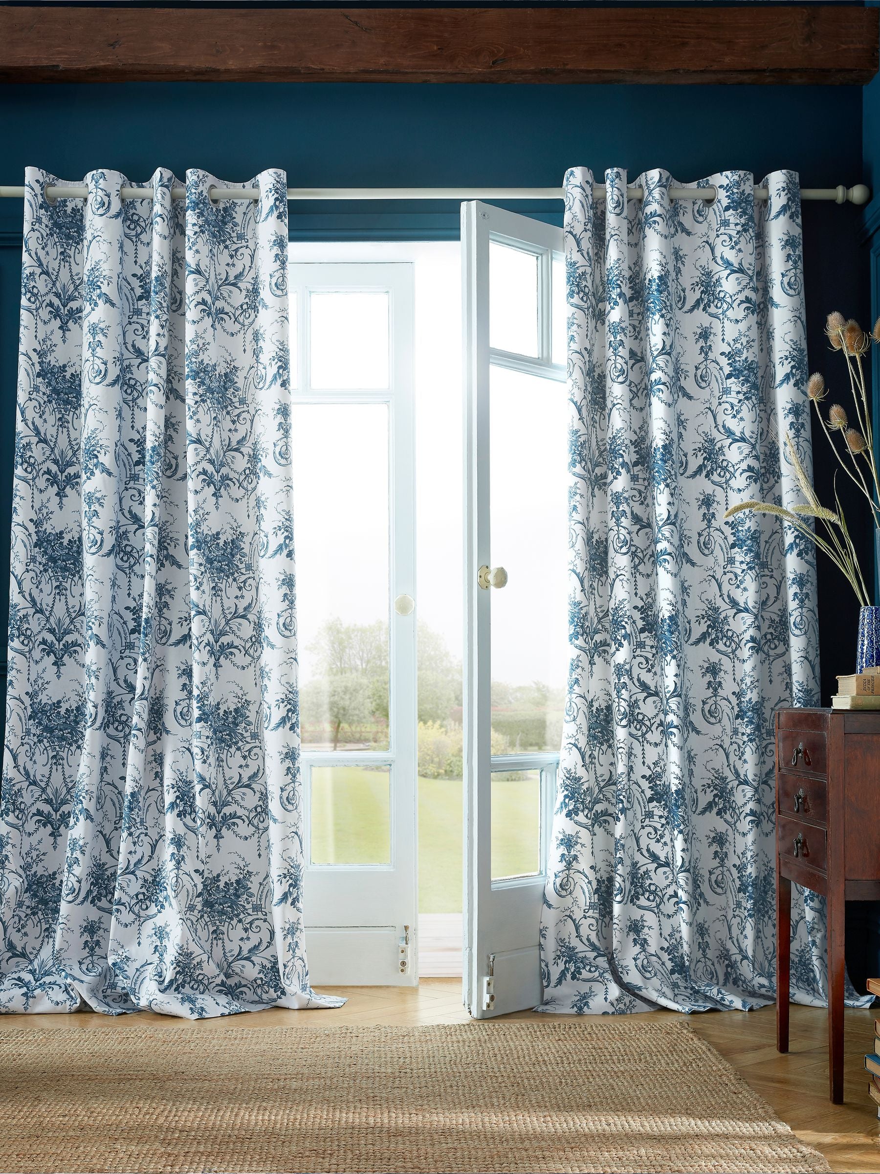 Laura Ashley Blue Tuileries curtain 112x137cm - British product