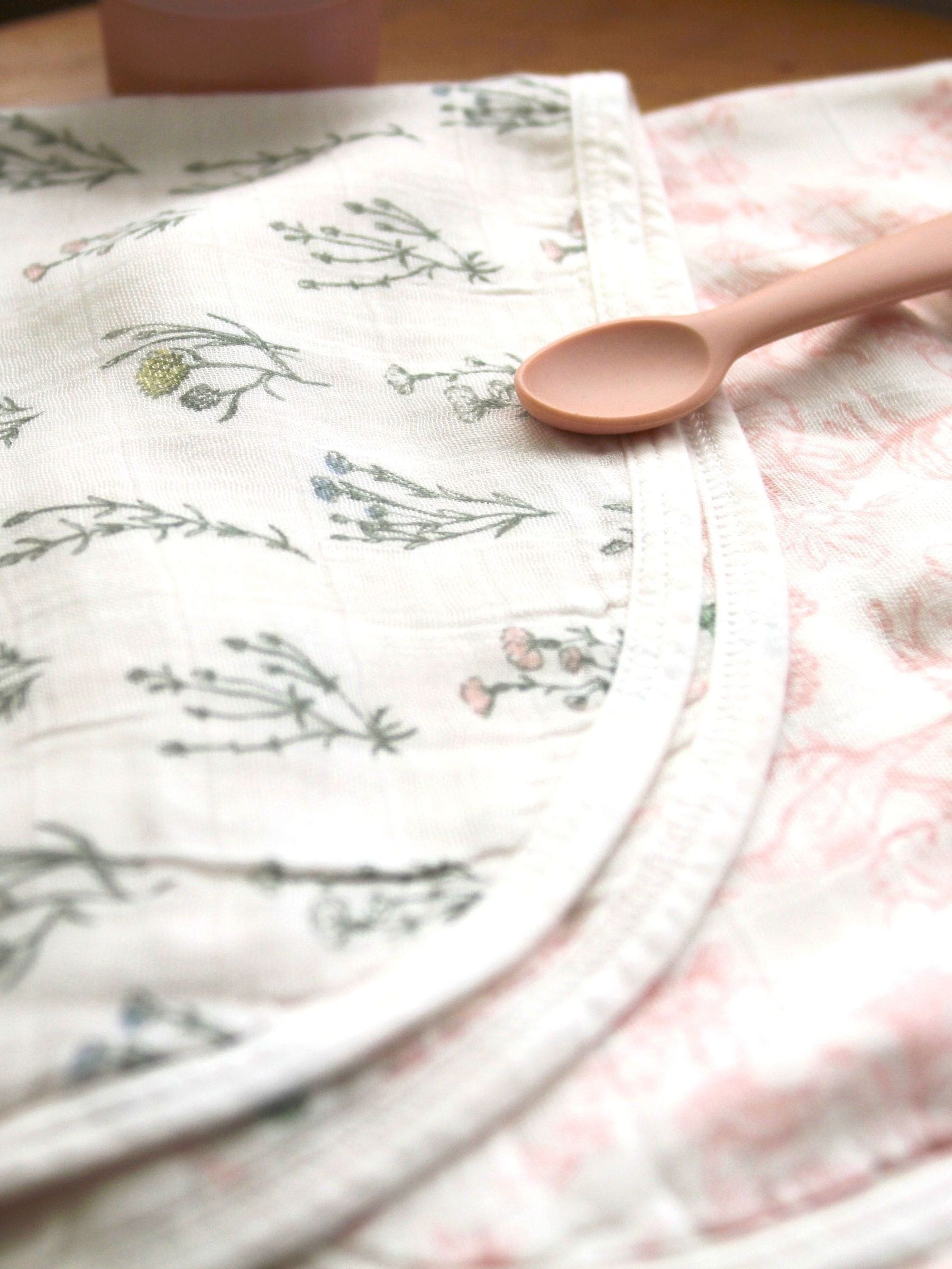 aden + anais Pink Burpy bibs 2-Pack (British brand)