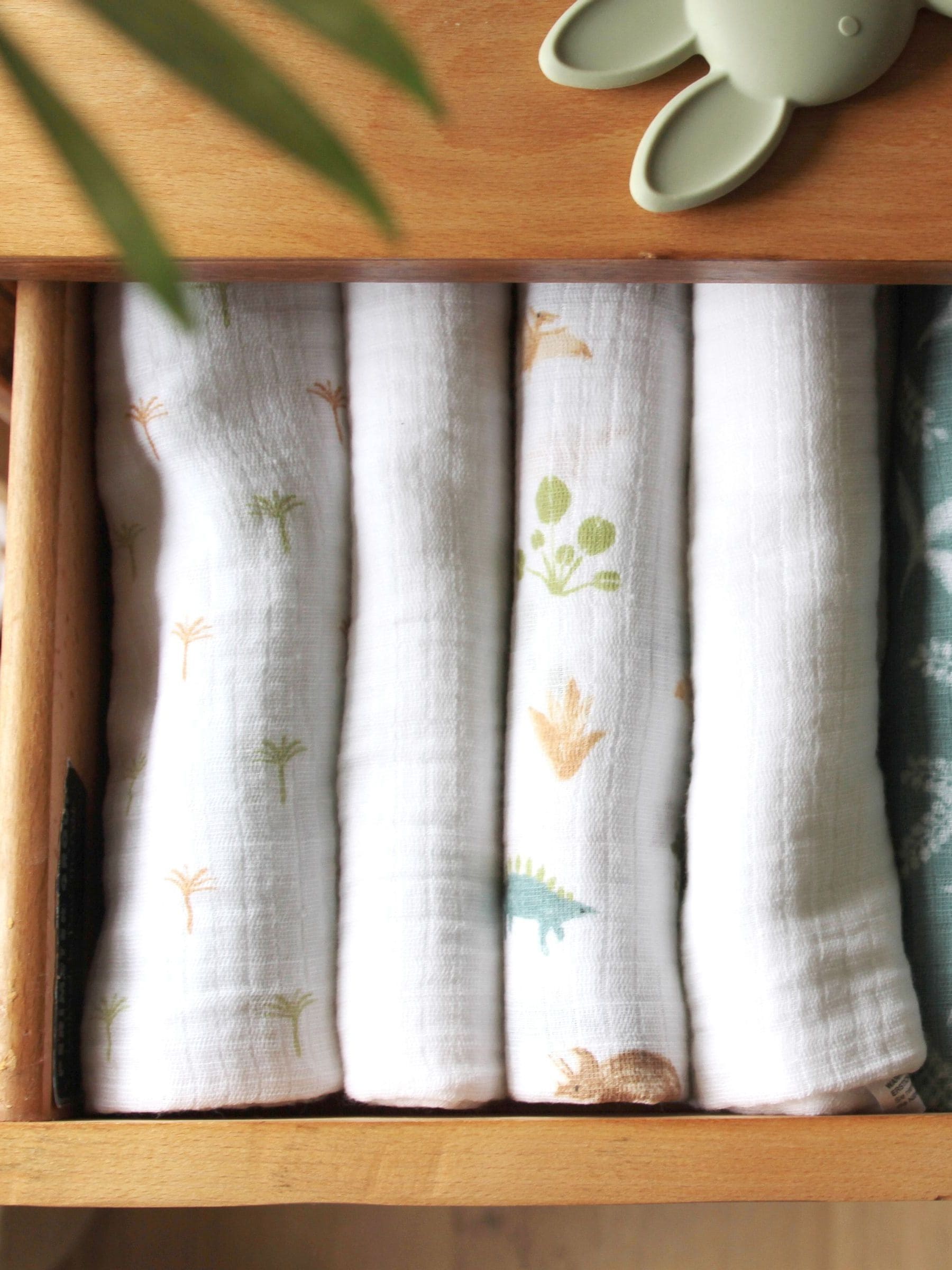 aden + anais muslin squares green essentials 5 pack, imported from the UK