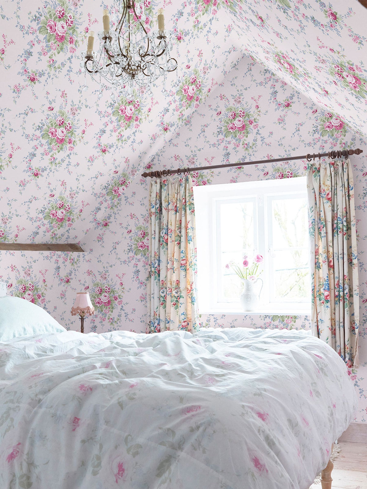 Shabby Chic Pink/Blue Garden Floral wallpaper 10M - British product