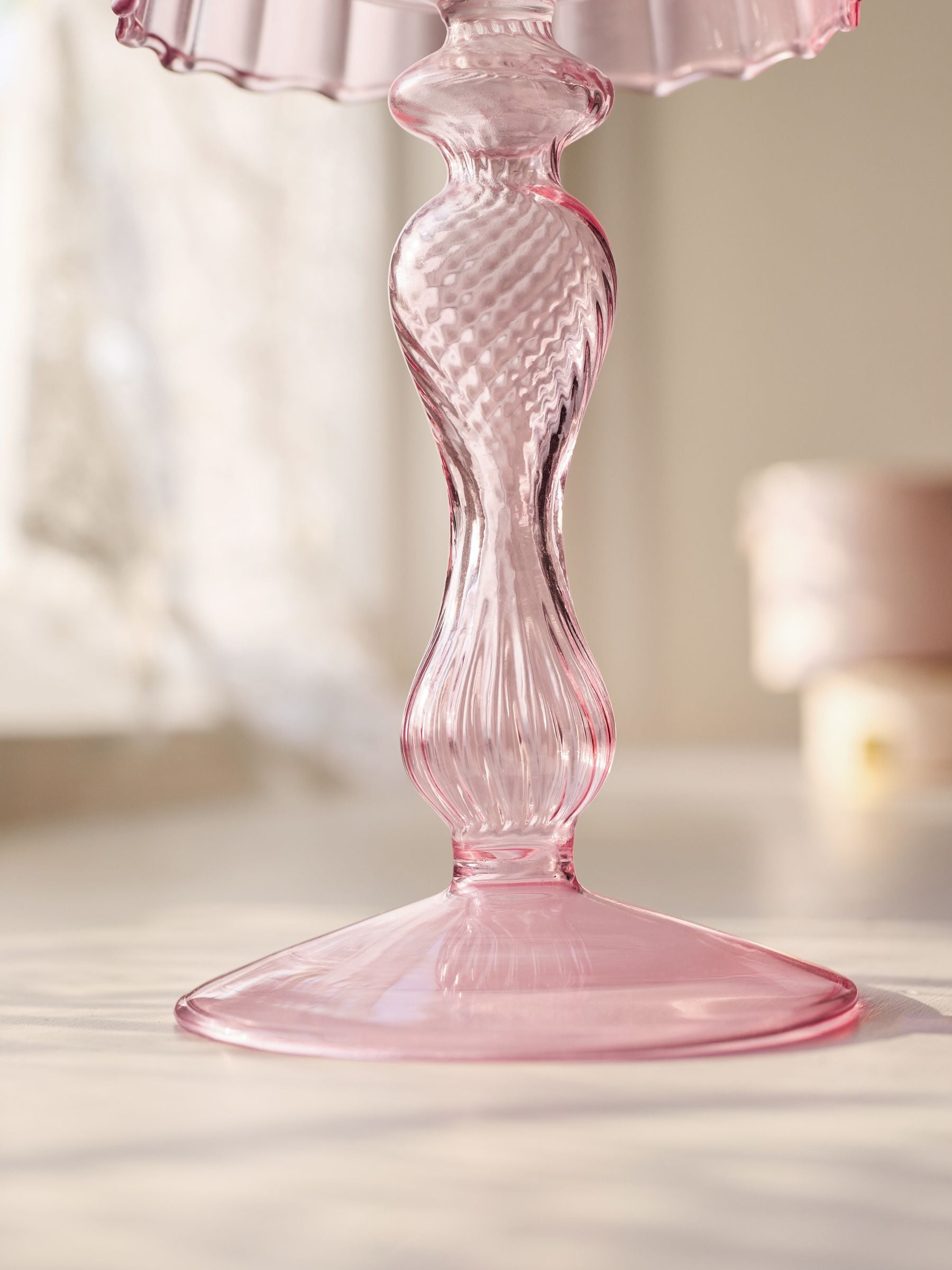 Shabby Chic by Rachel Ashwell pink tea light holder 21cm (British brand)