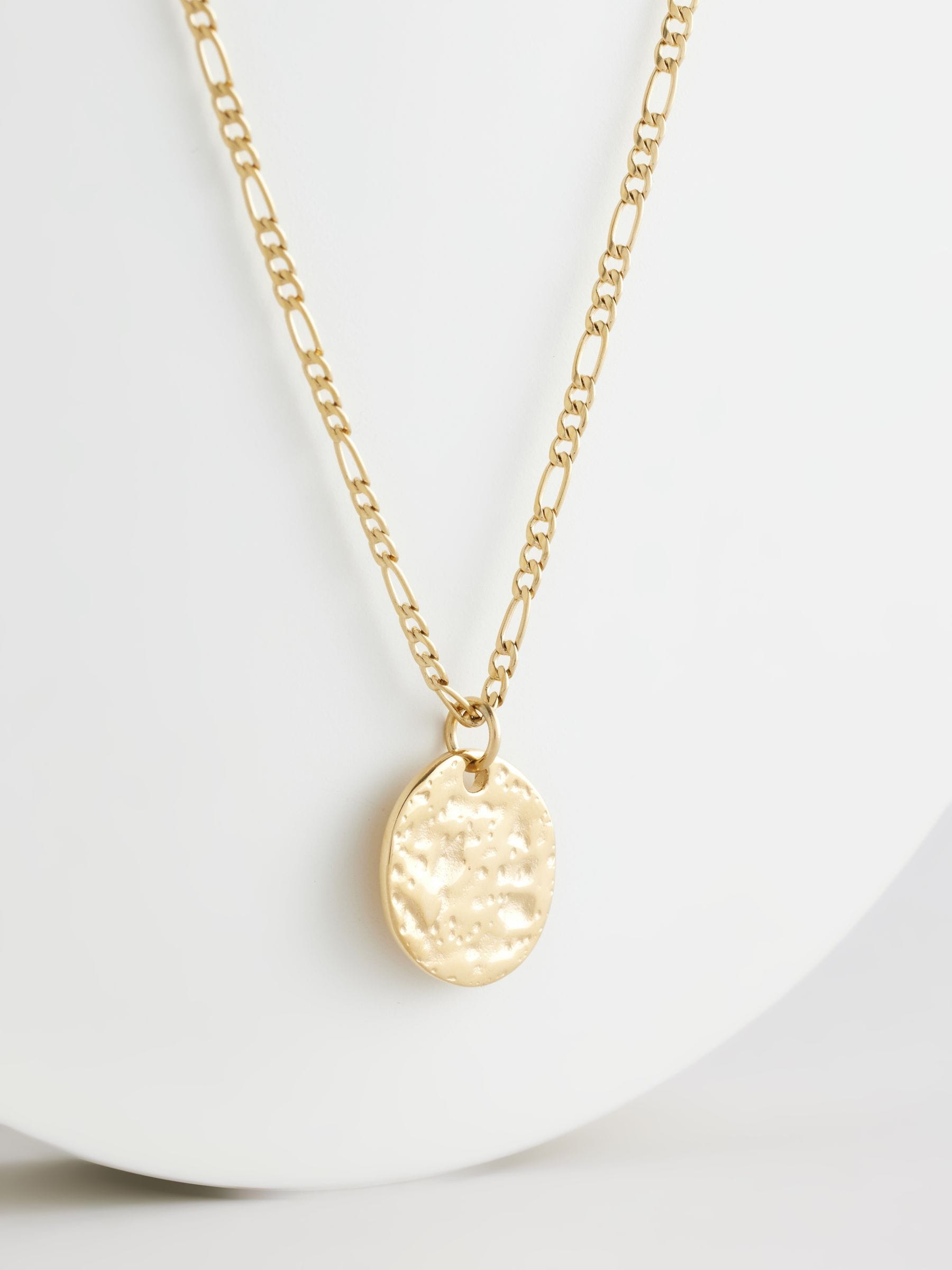 Gold tone waterproof stainless steel hammered disc necklace, UK version