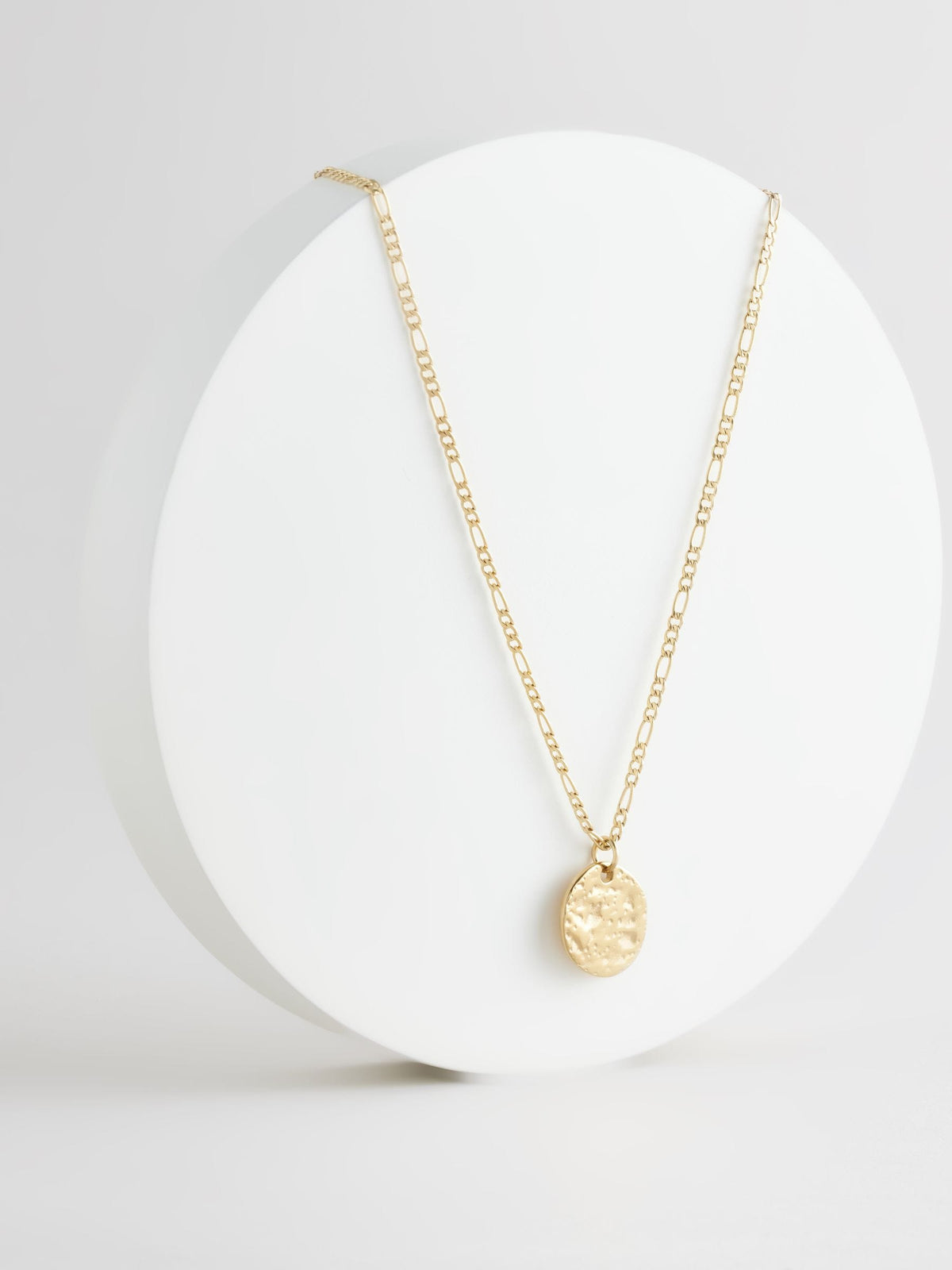 Gold tone waterproof stainless steel hammered disc necklace, UK version
