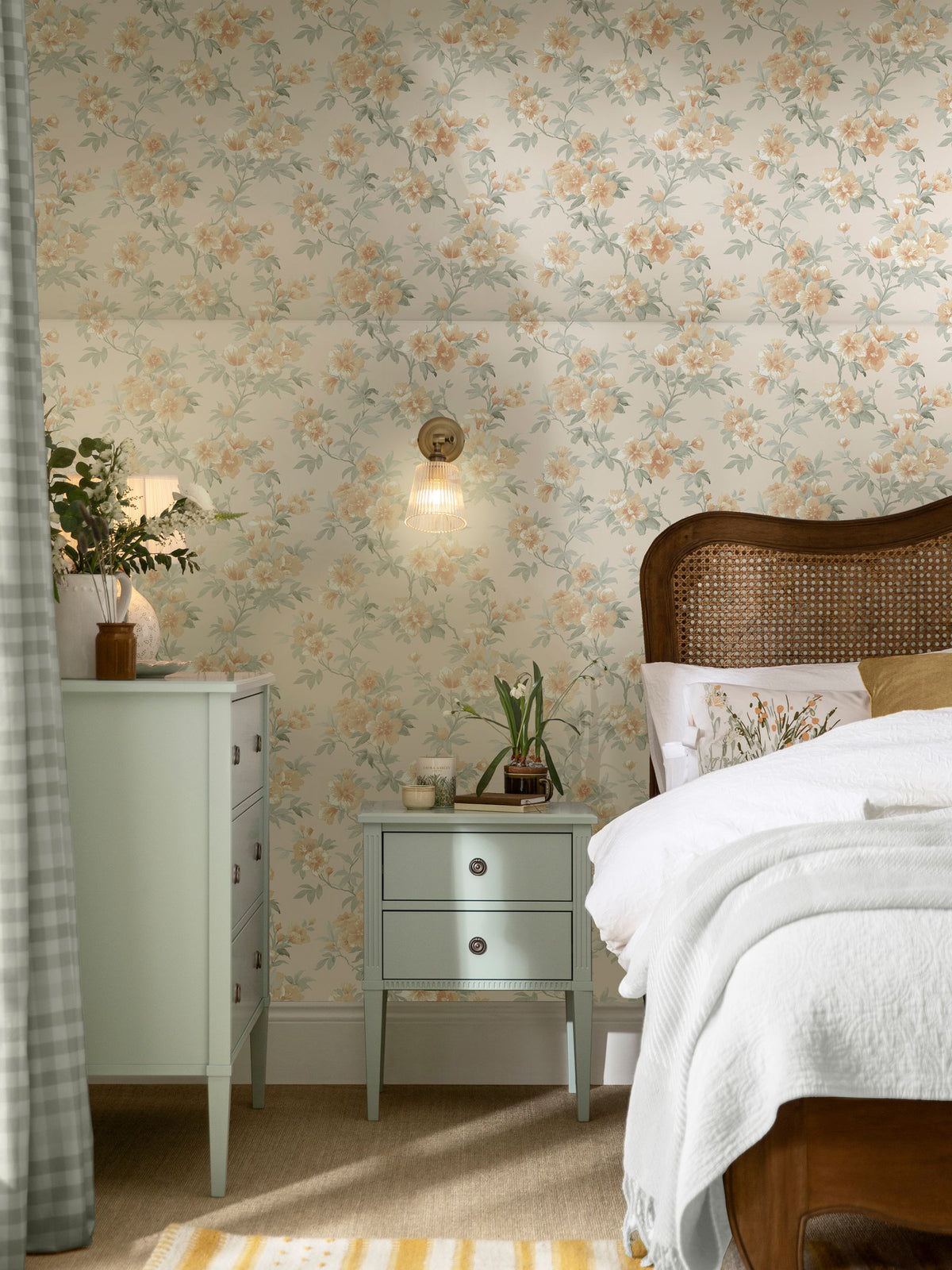 Laura Ashley Apricot Rosamund A4 wallpaper sample, UK version